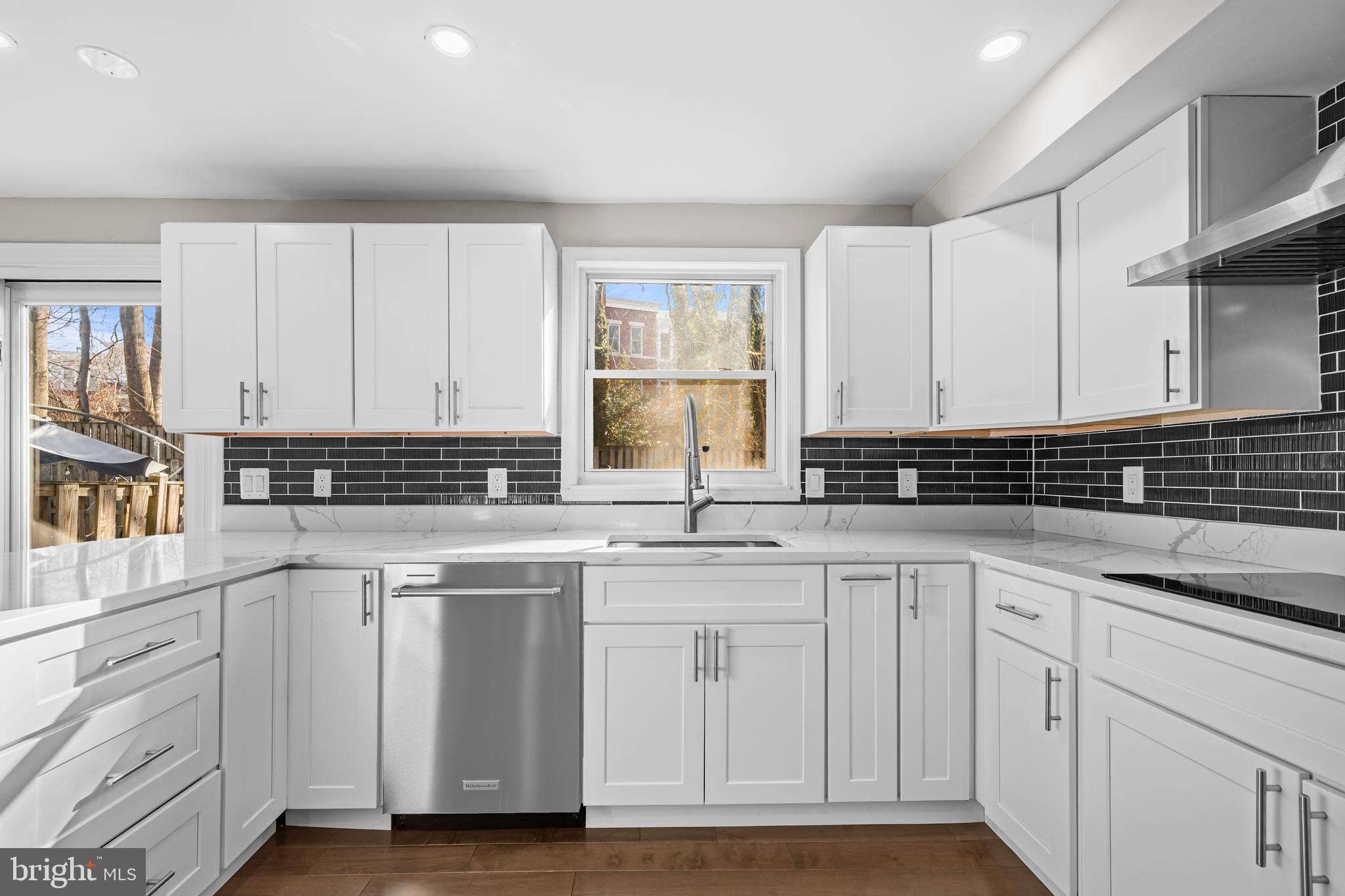 COURTS OF TYSONS - Residential