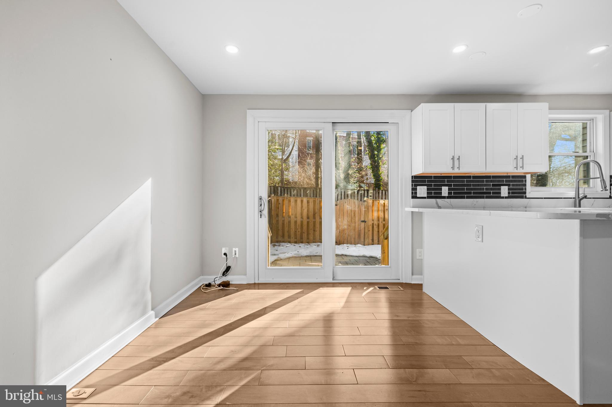 COURTS OF TYSONS - Residential