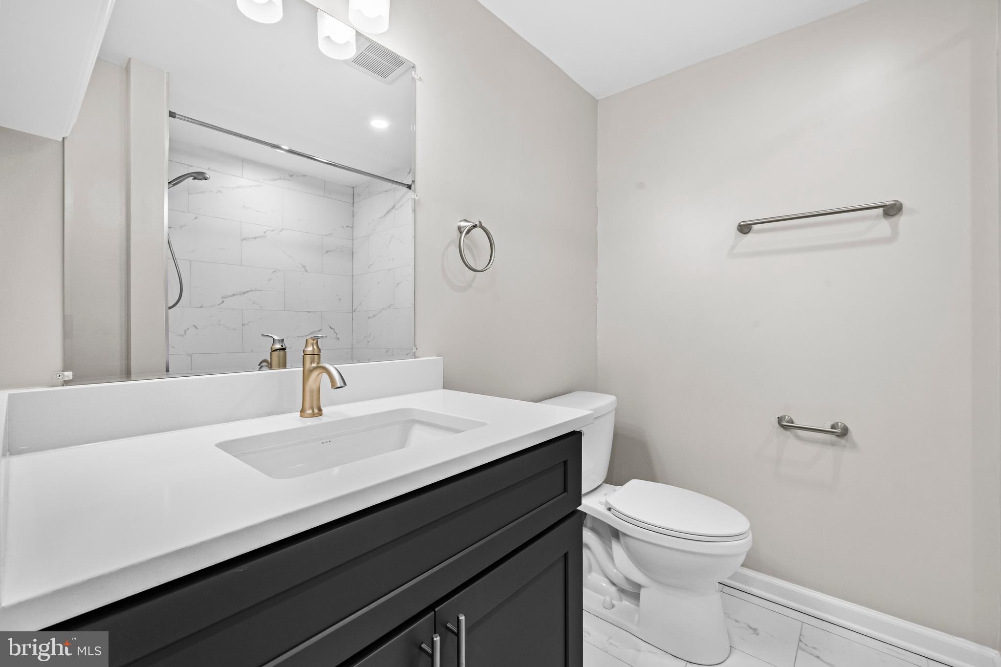 COURTS OF TYSONS - Residential