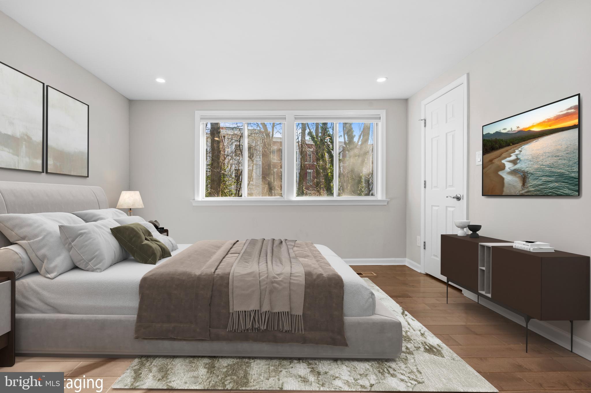 COURTS OF TYSONS - Residential