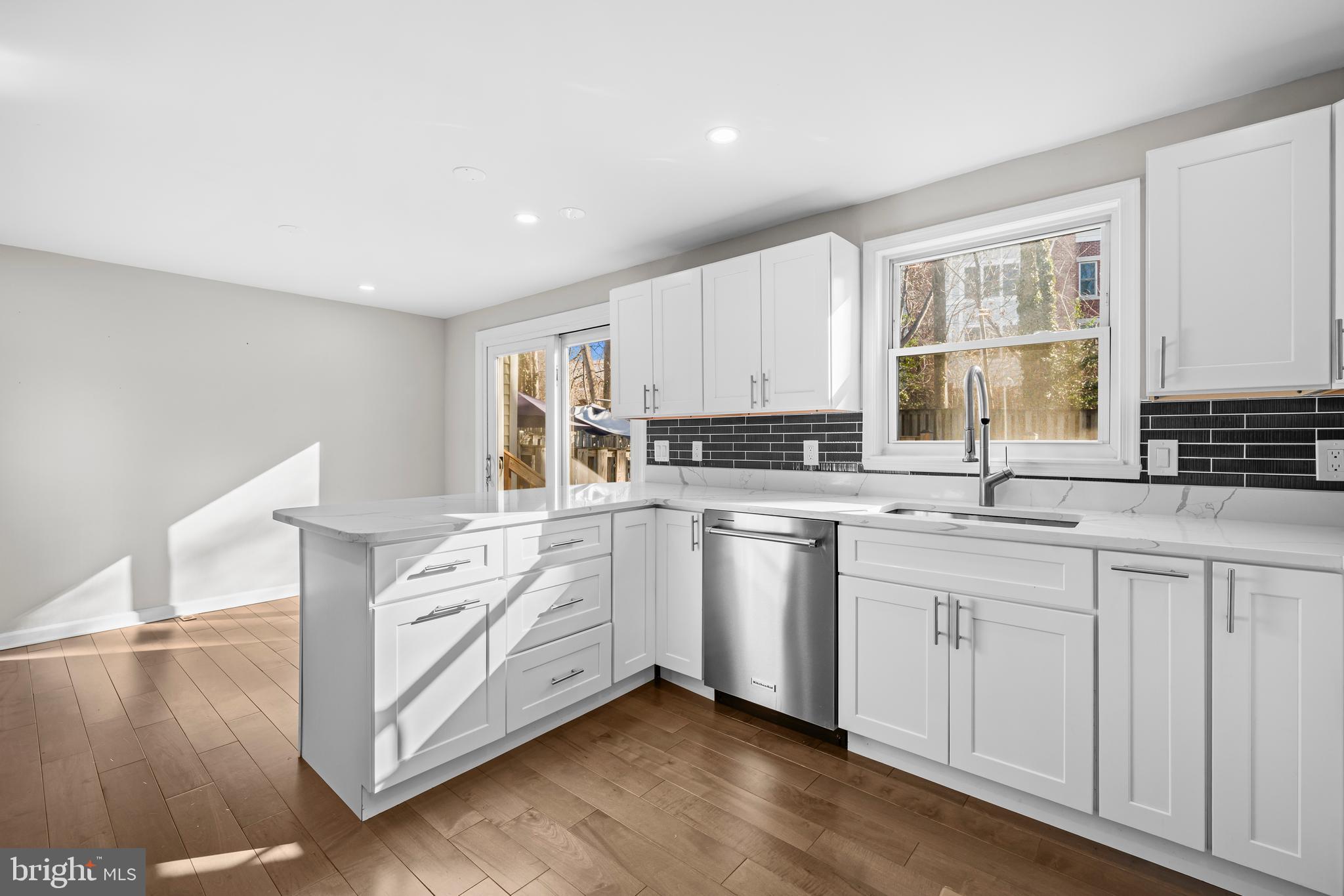 COURTS OF TYSONS - Residential