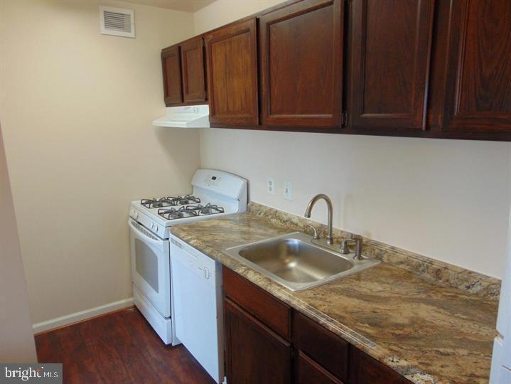OCCOQUAN RIDGE CONDO - Residential Lease