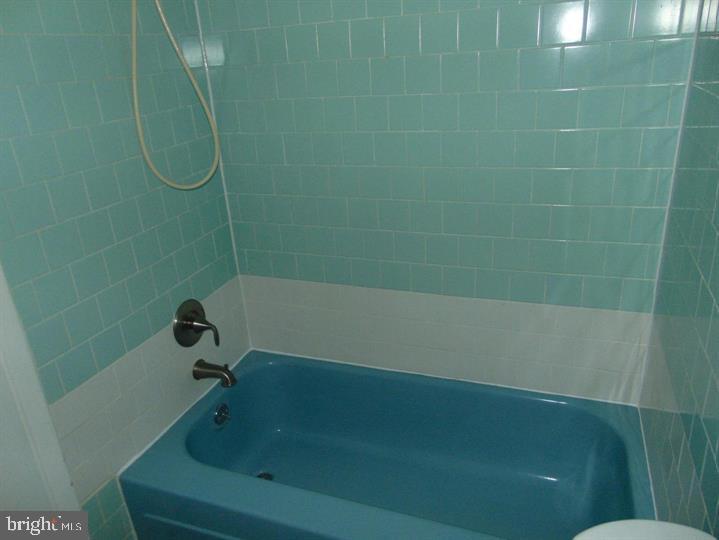 OCCOQUAN RIDGE CONDO - Residential Lease