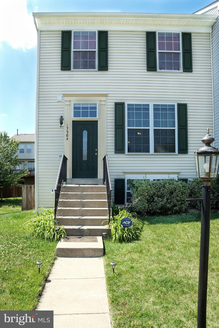 4BR 3.5Bath 3level end unit townhome is min. from shopping I-395,public transportation, VRE, commuter lots, and Quantico base.This end unit townhome offers over 2,000 sq. ft of comfort living. This unit has an astonishing private deck, walkout basement w/fenced back yard. Open floor plan with eat in kitchen. Windows, siding, roof previously renovated(2011).Please call before showing/pet.