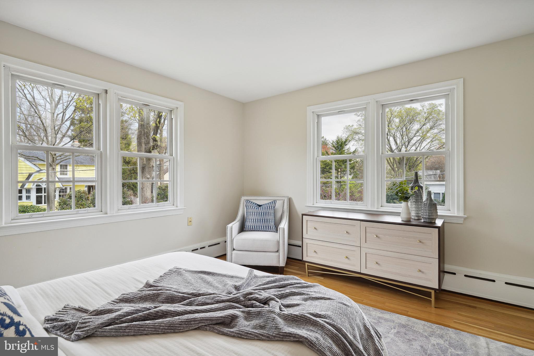 CHEVY CHASE VILLAGE - Residential