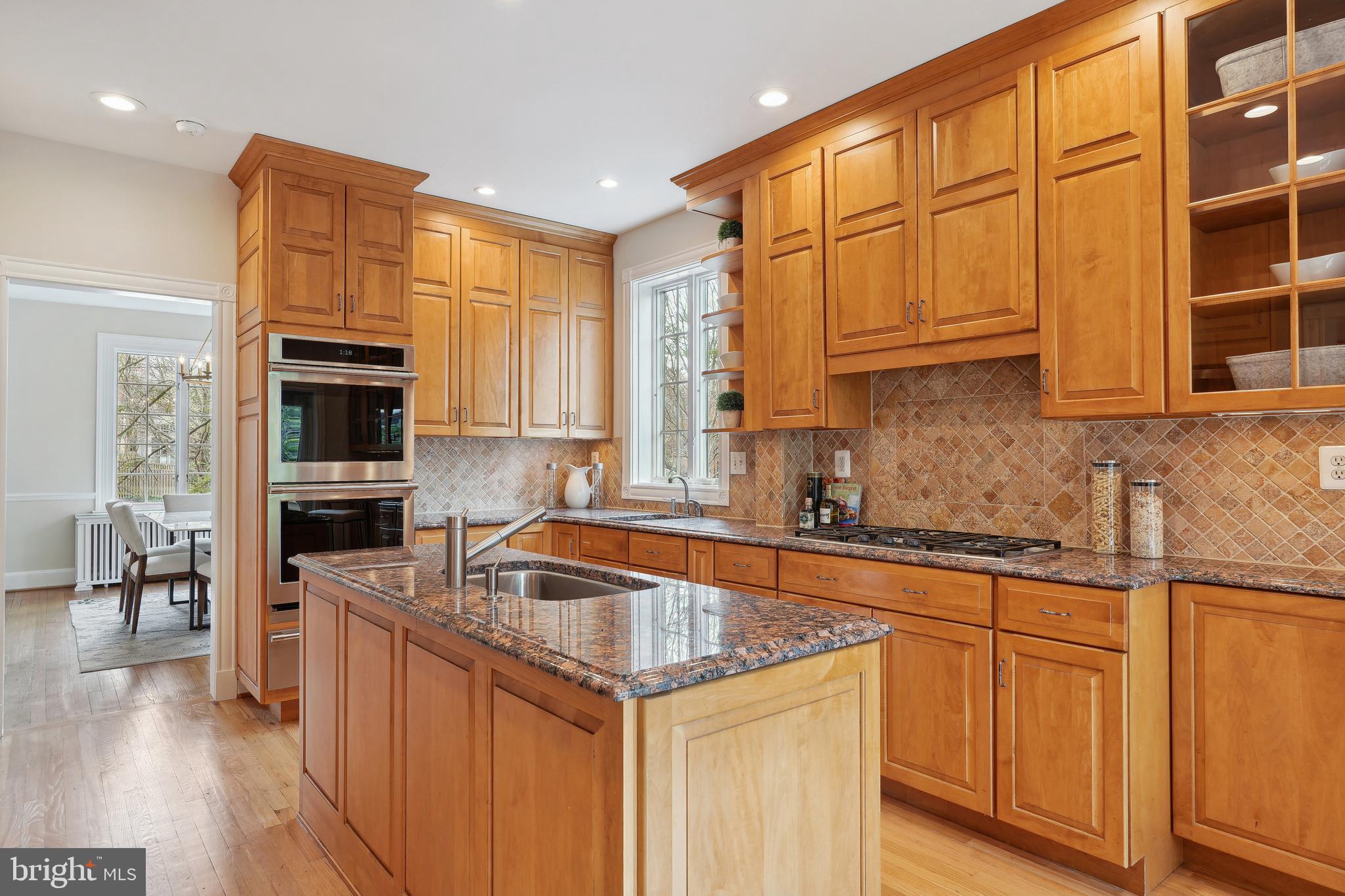 CHEVY CHASE VILLAGE - Residential