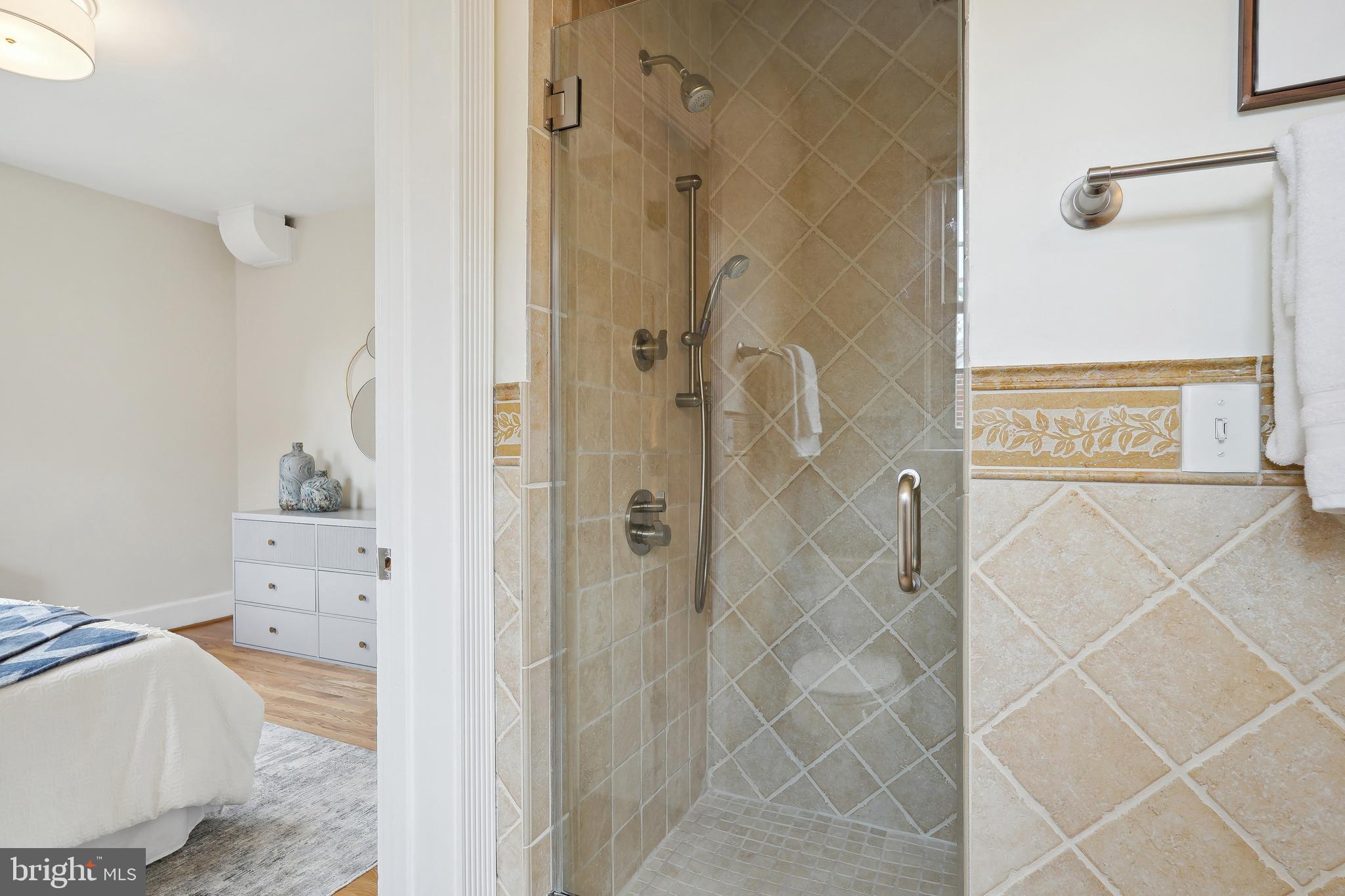 CHEVY CHASE VILLAGE - Residential