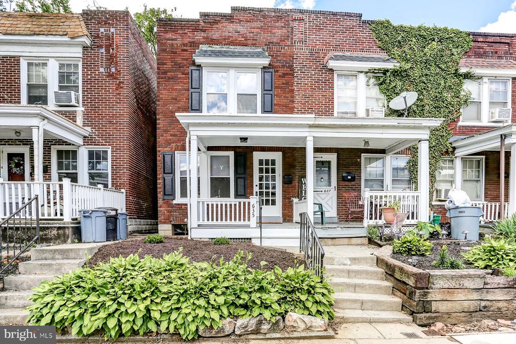 Photo of 635 Lehigh Avenue, Lancaster, PA 17602 (MLS # PALA2051862)