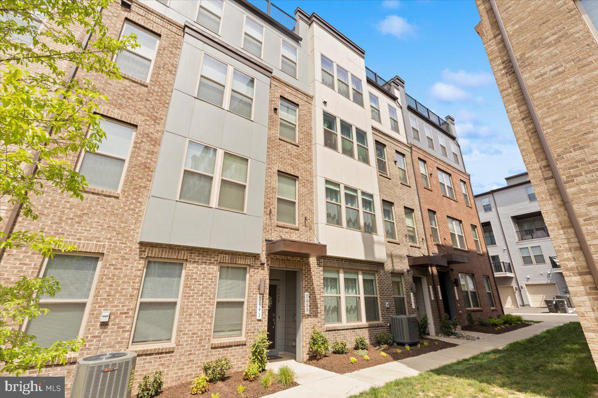 2437 SILVER LINE ALY 69A