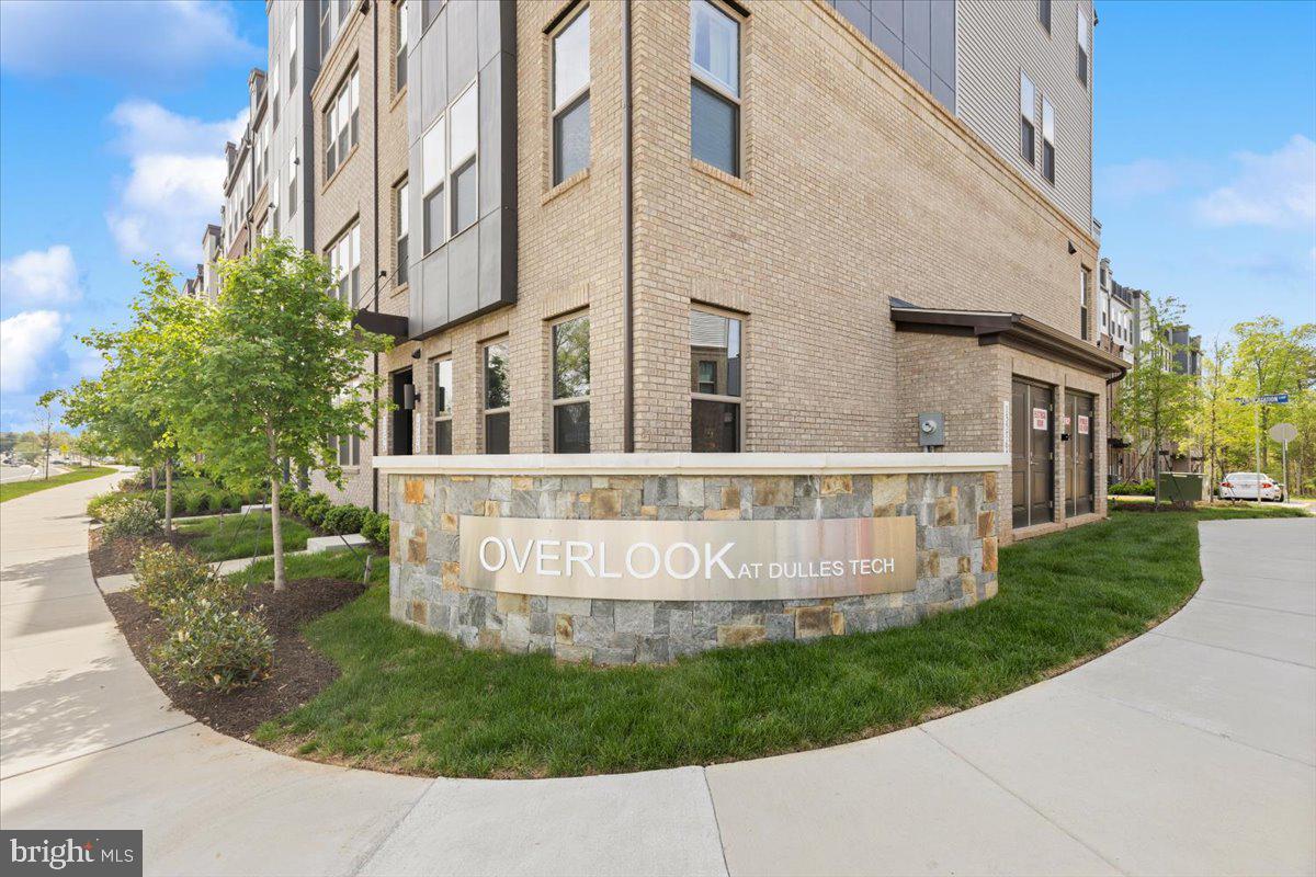 2437 SILVER LINE ALY 69A