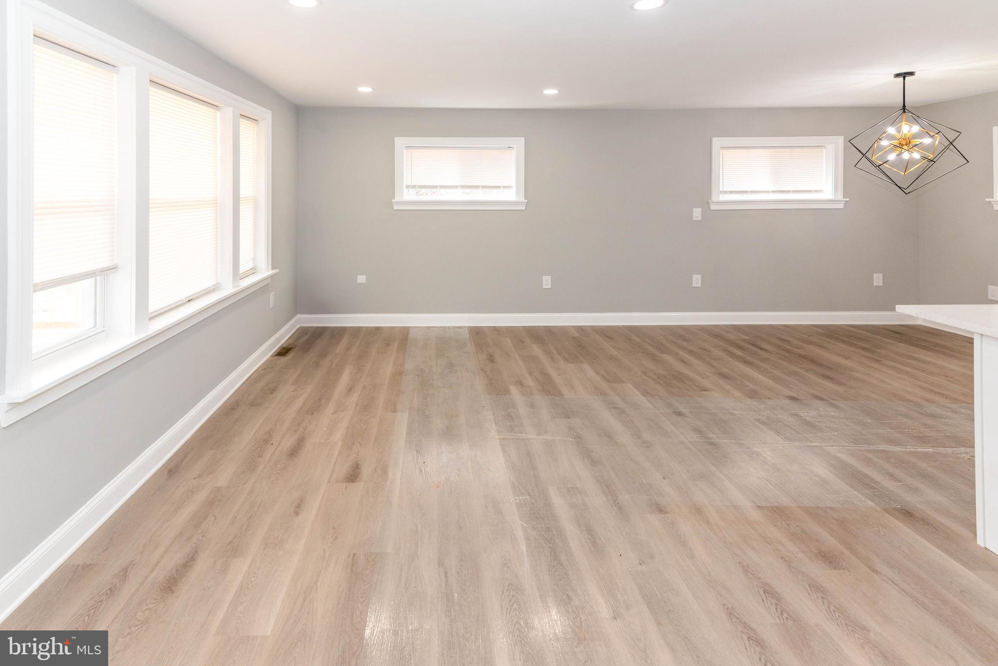 TWIN RIVER BEACH - Residential