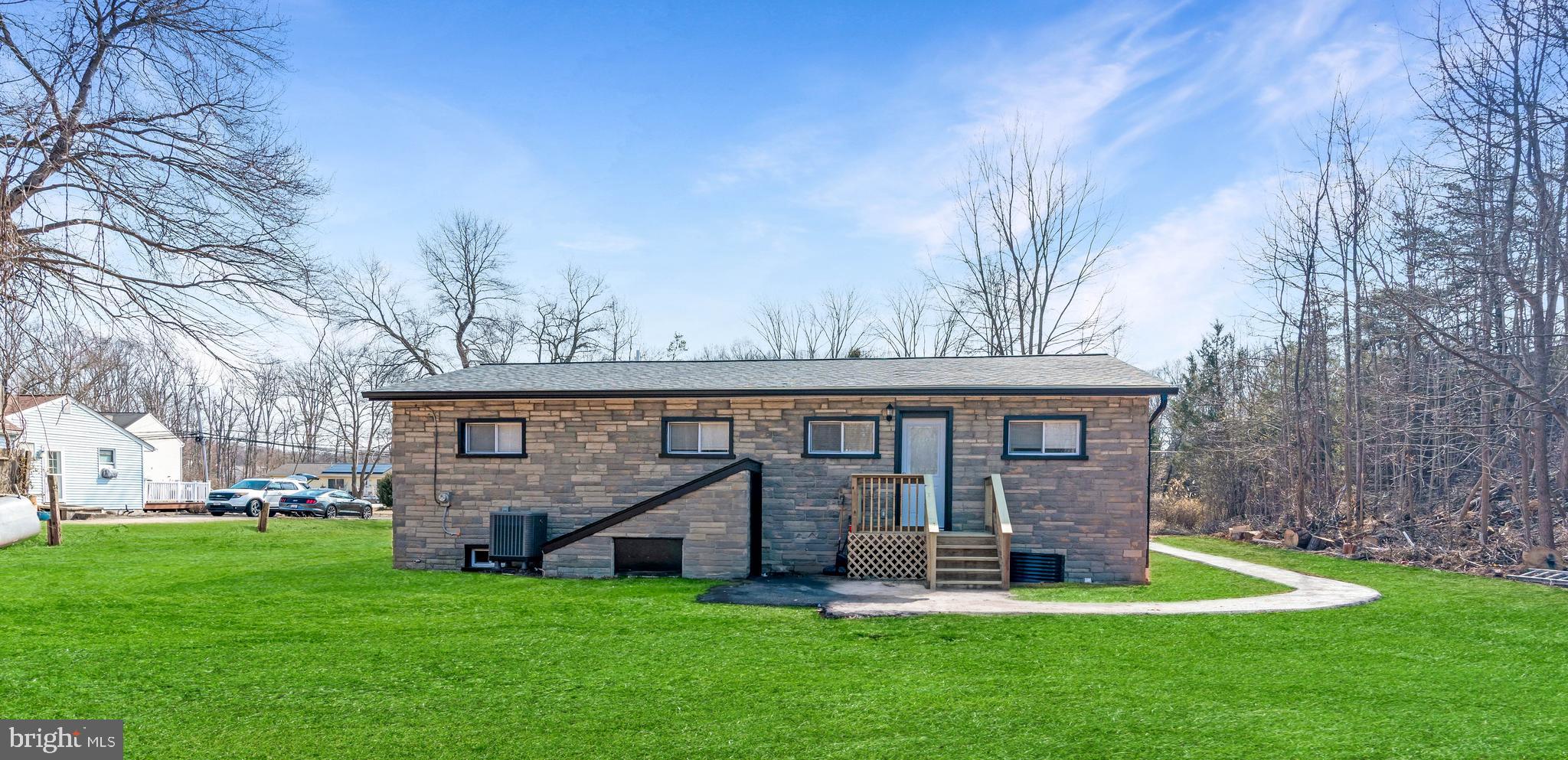 TWIN RIVER BEACH - Residential