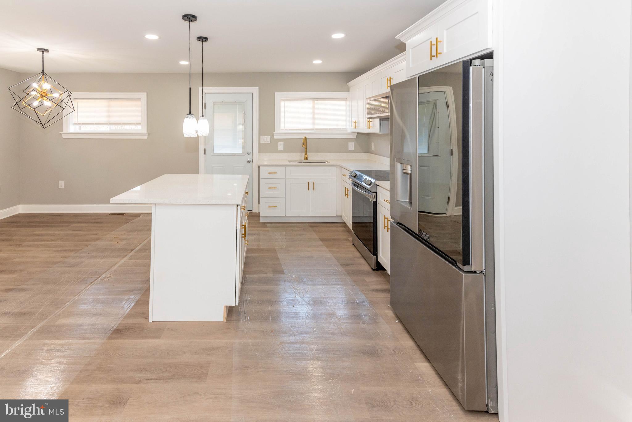 TWIN RIVER BEACH - Residential