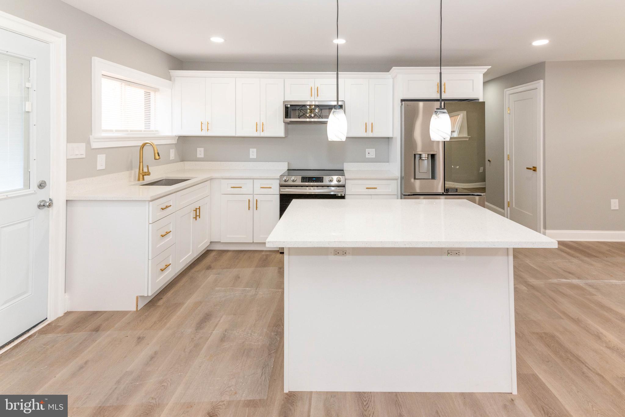 TWIN RIVER BEACH - Residential