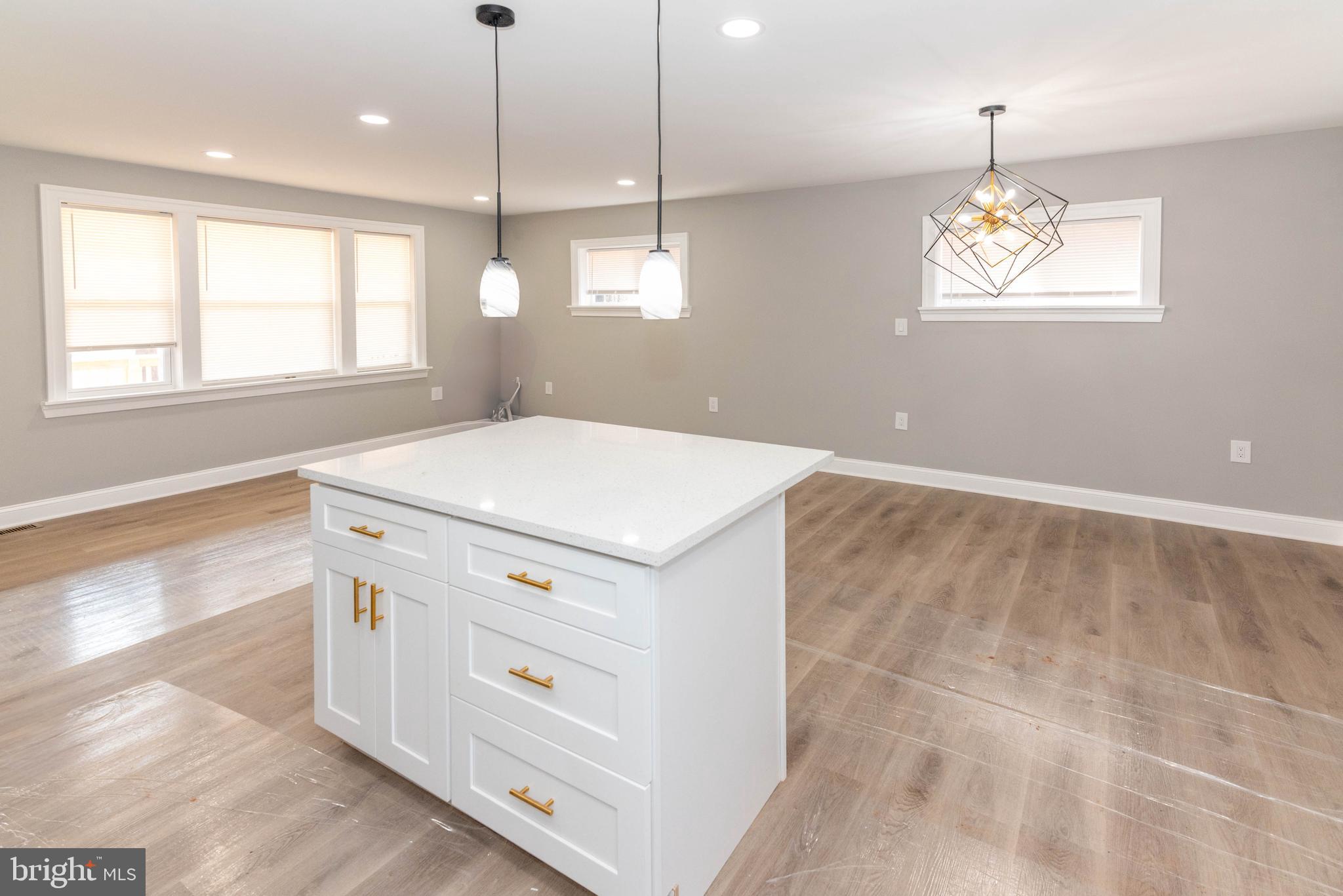 TWIN RIVER BEACH - Residential