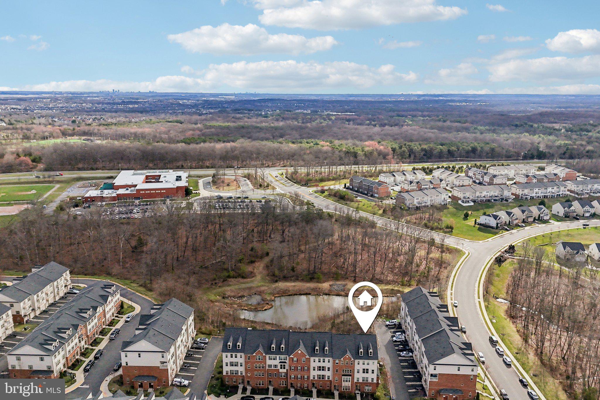 VIRGINIA MANOR - Residential