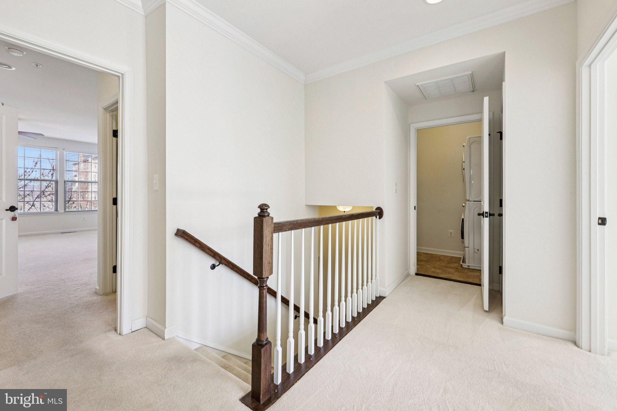 VIRGINIA MANOR - Residential