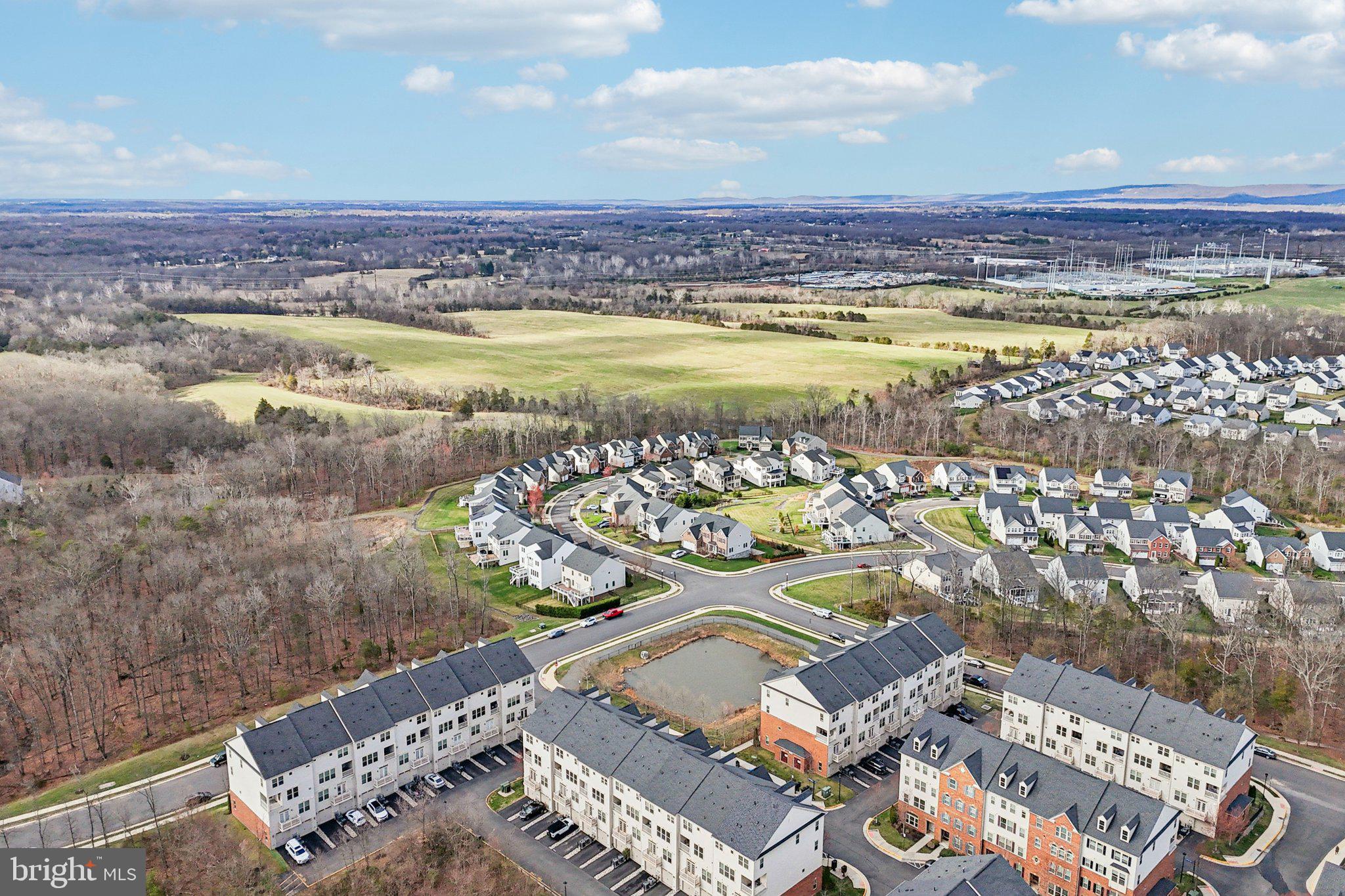 VIRGINIA MANOR - Residential