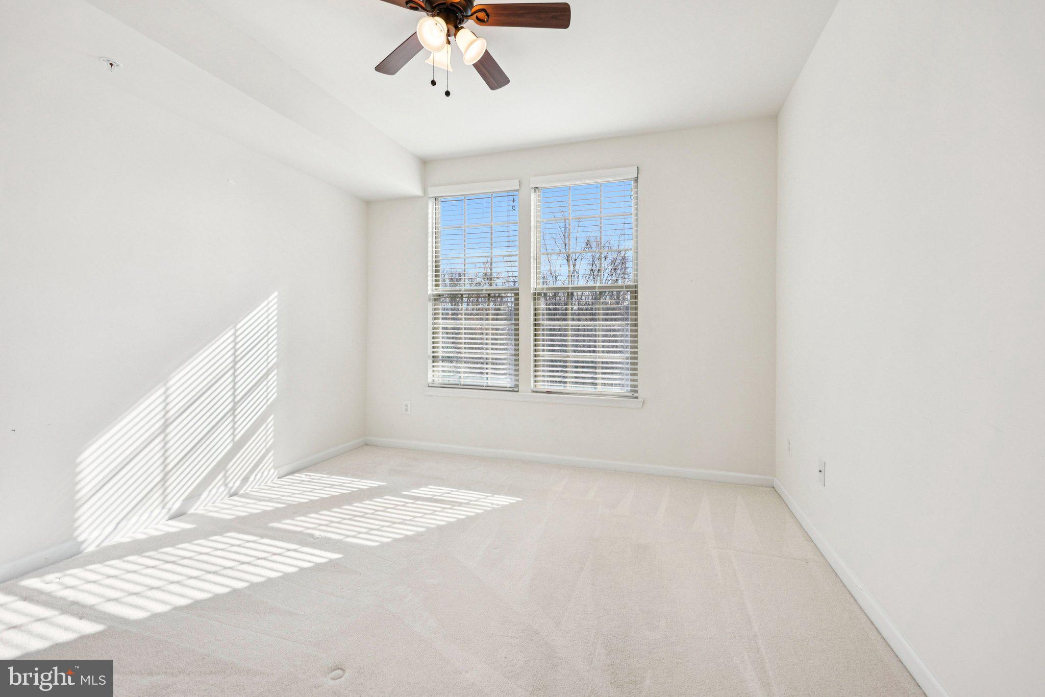 VIRGINIA MANOR - Residential