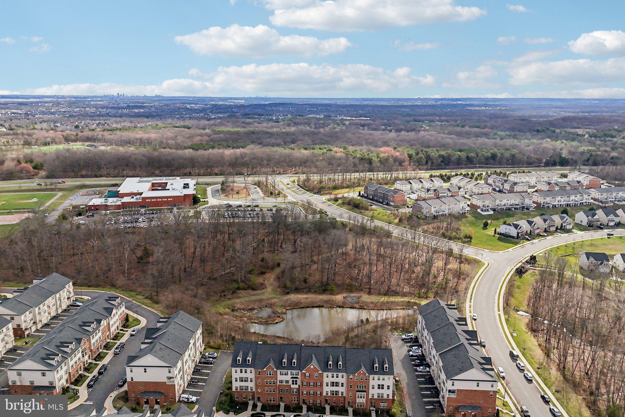 VIRGINIA MANOR - Residential