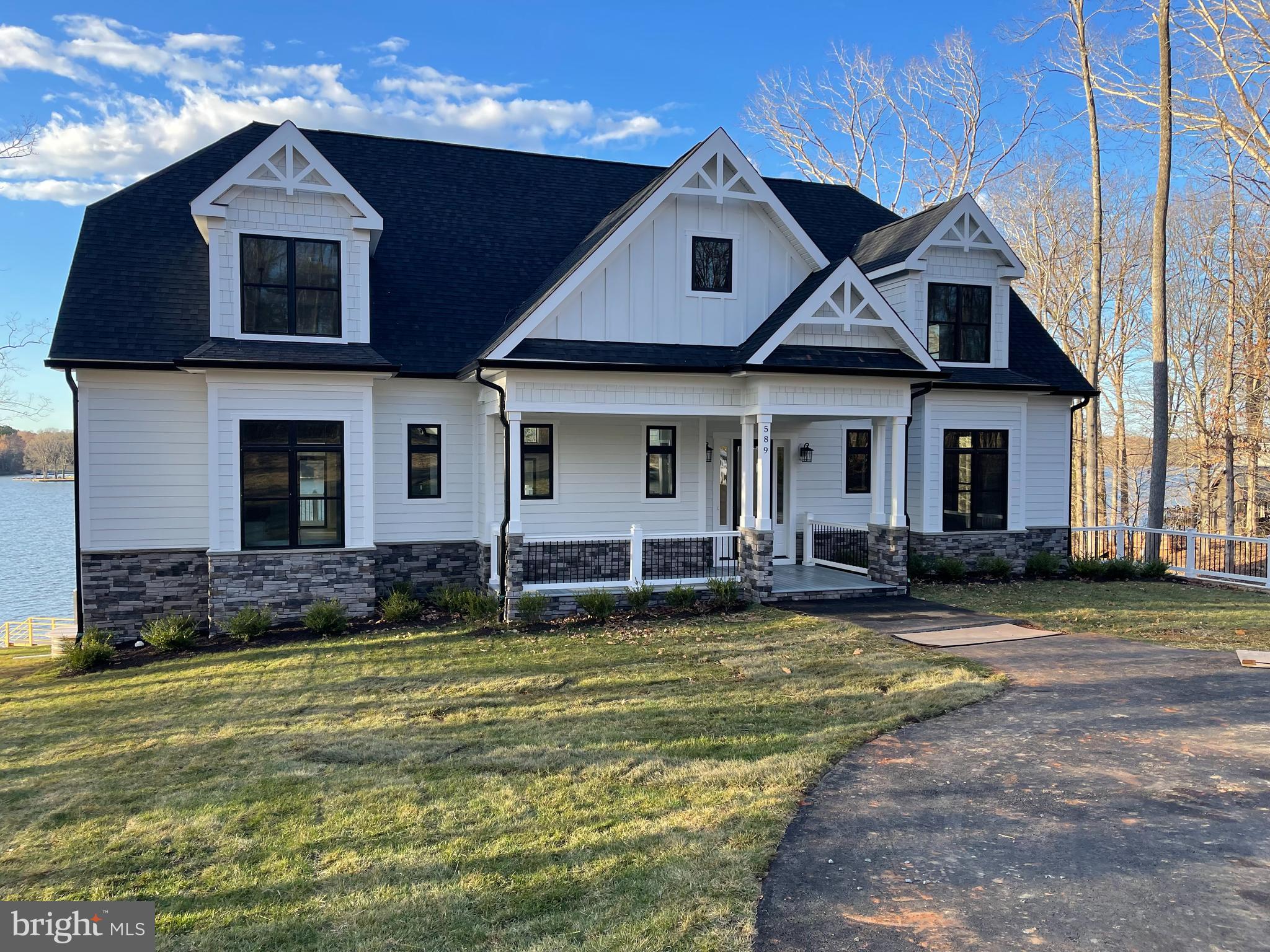 ROCK ISLAND LANDING - Residential