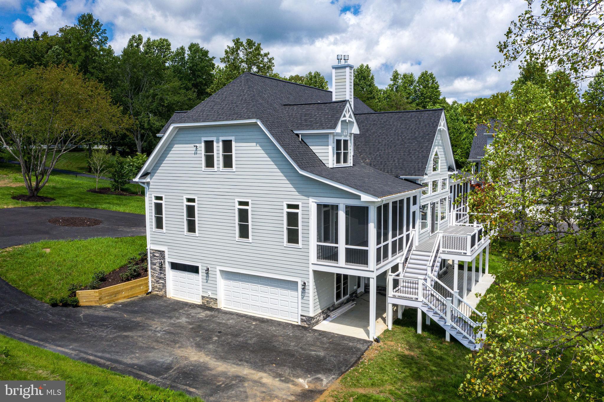 ROCK ISLAND LANDING - Residential