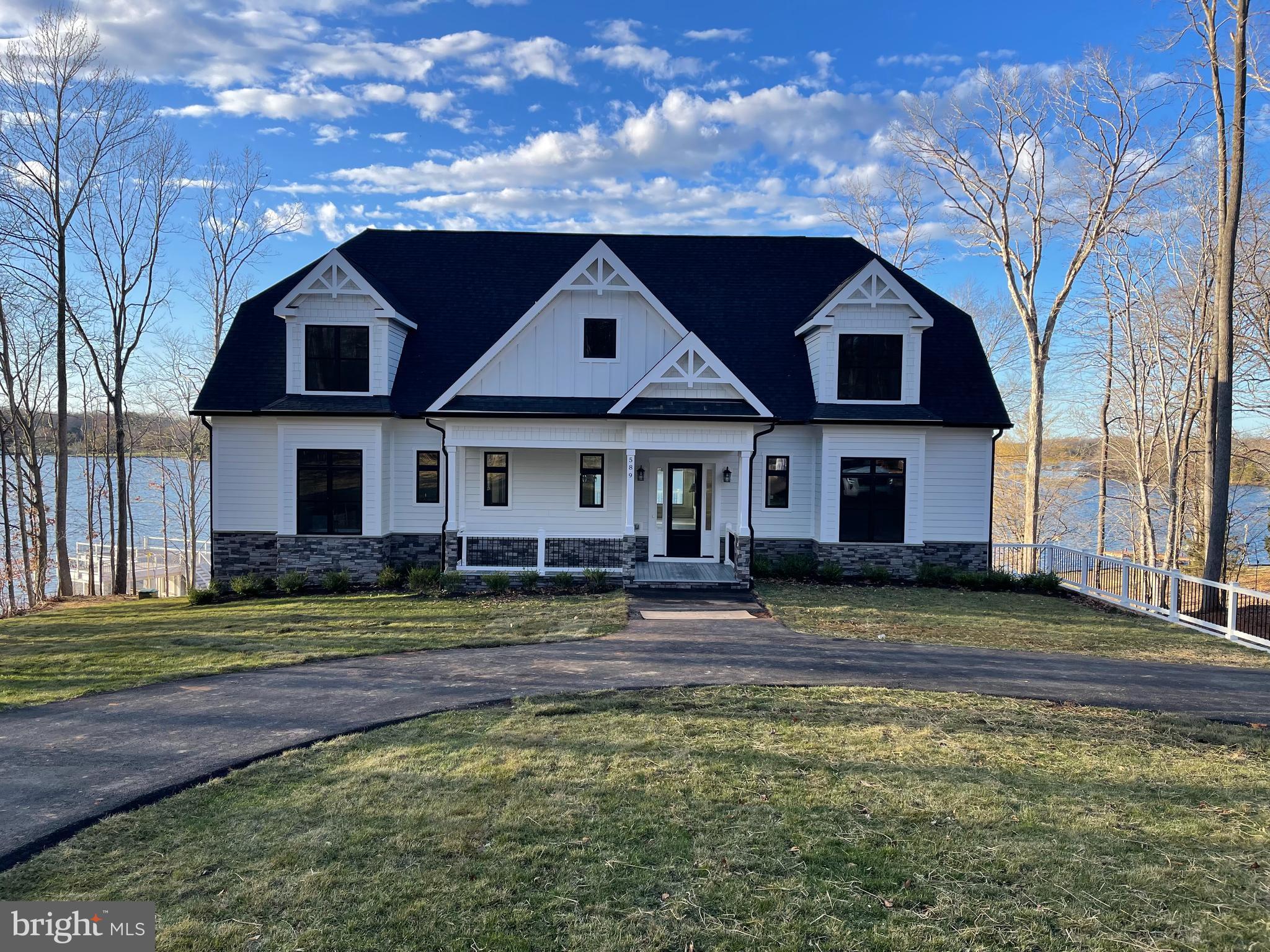 ROCK ISLAND LANDING - Residential