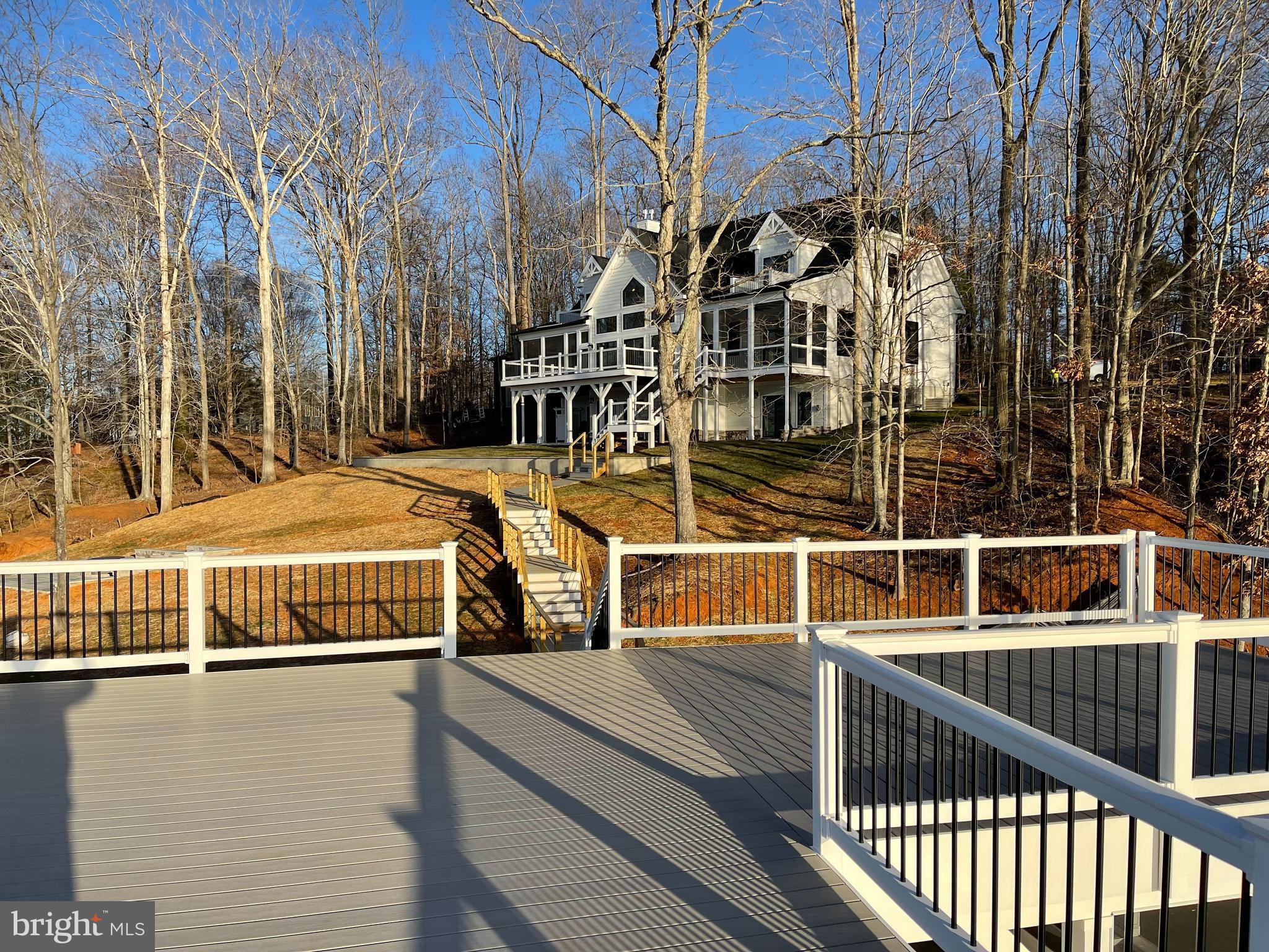 ROCK ISLAND LANDING - Residential