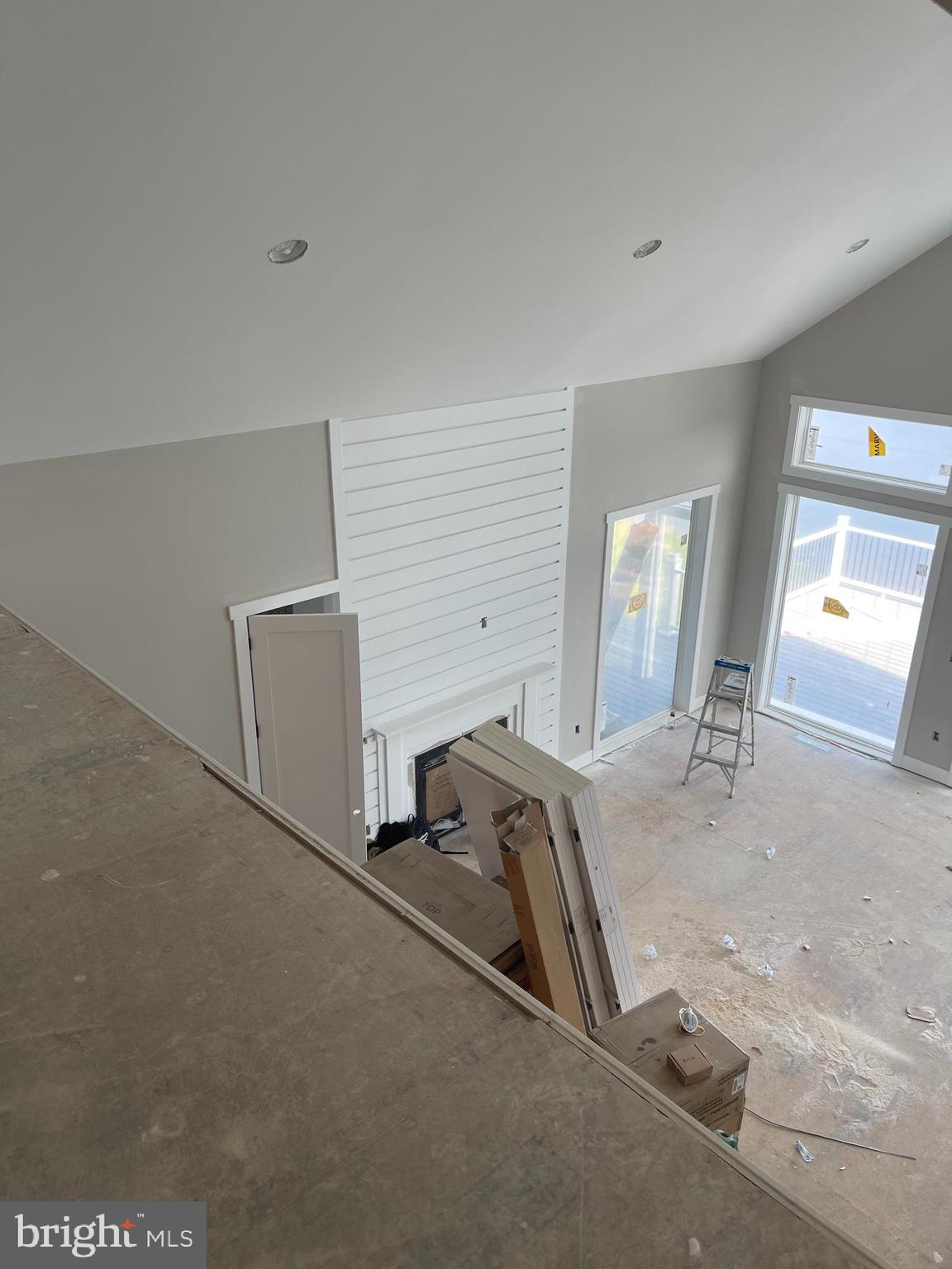 ROCK ISLAND LANDING - Residential