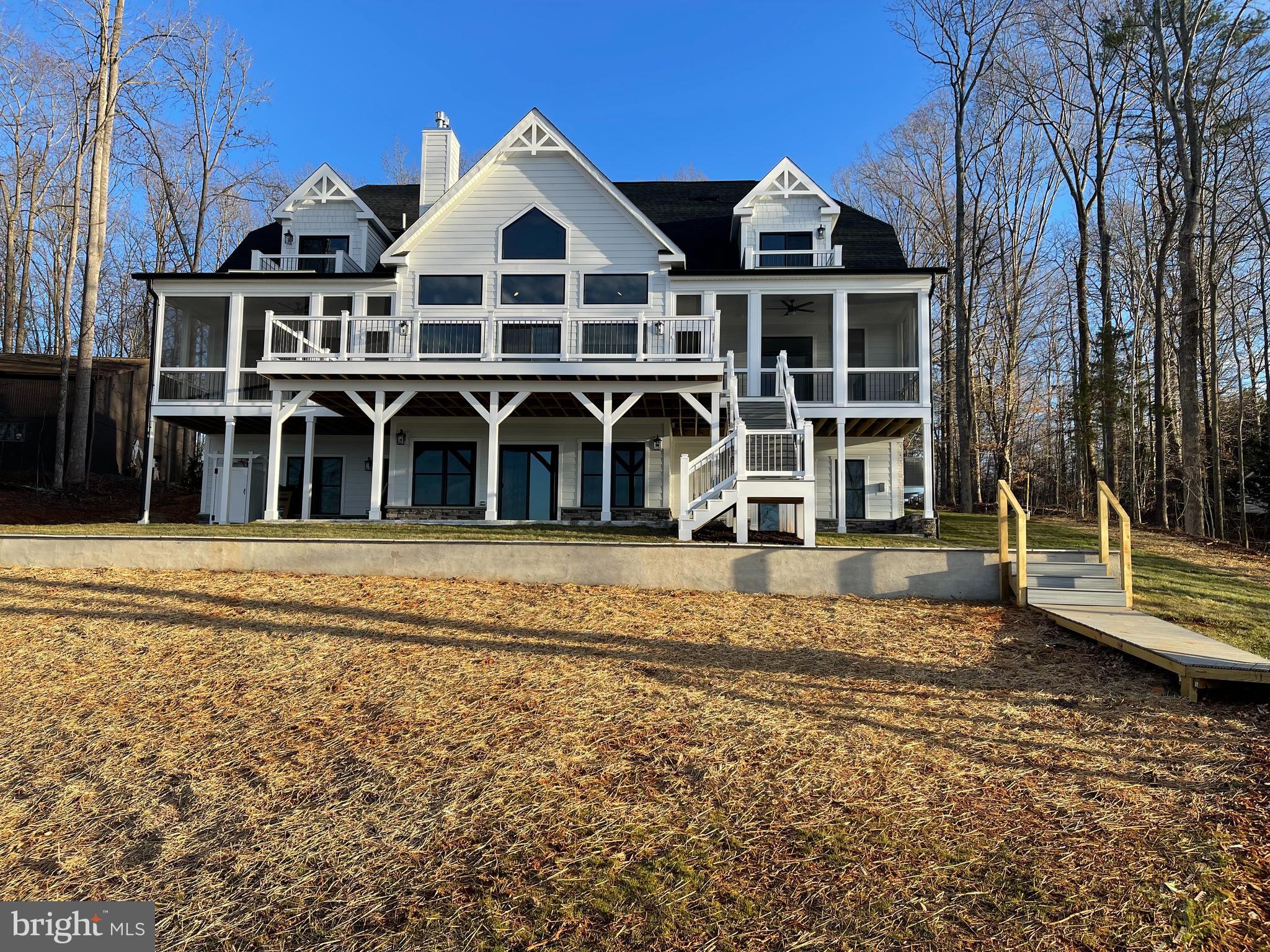 ROCK ISLAND LANDING - Residential