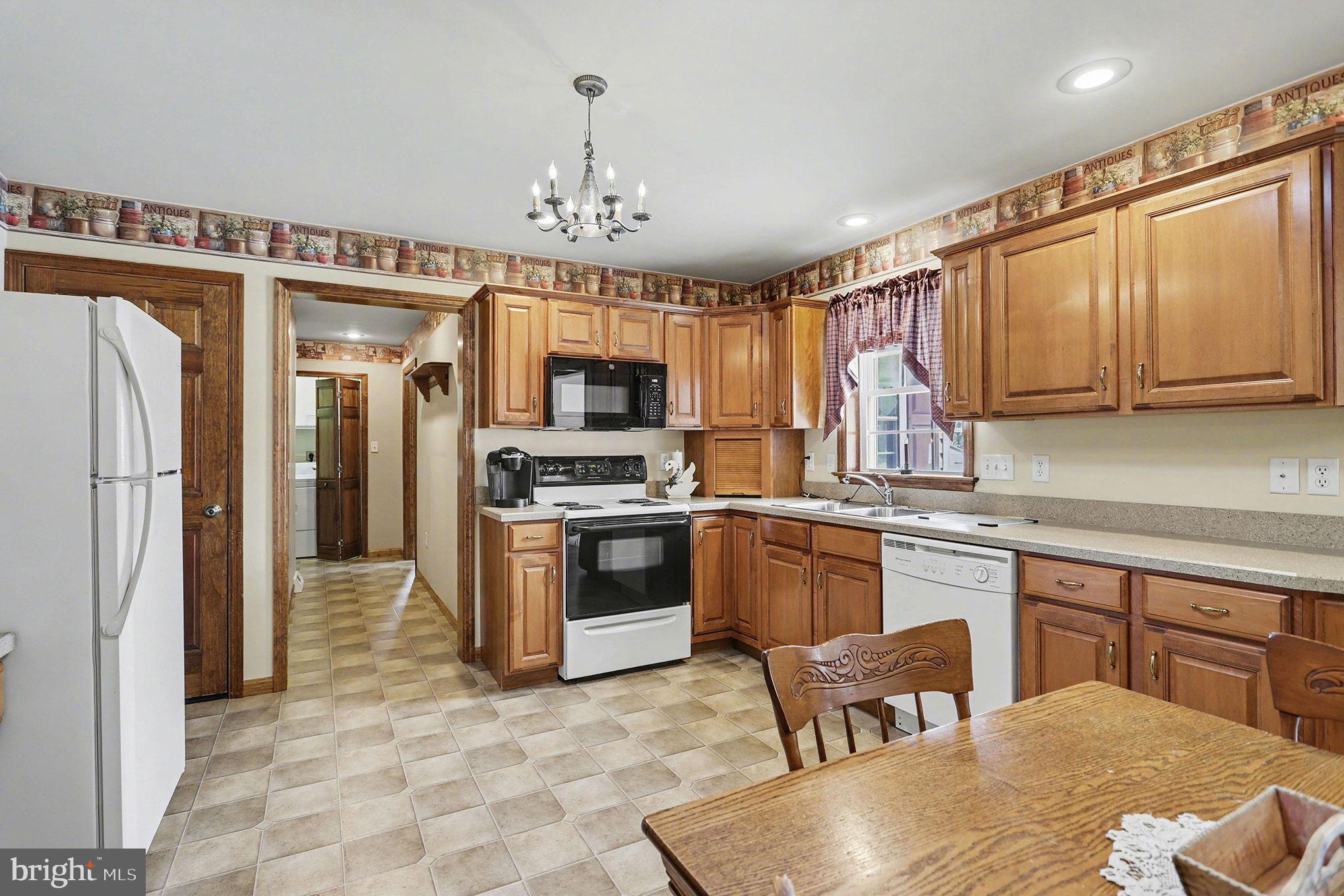 EAST EARL TWP - Residential