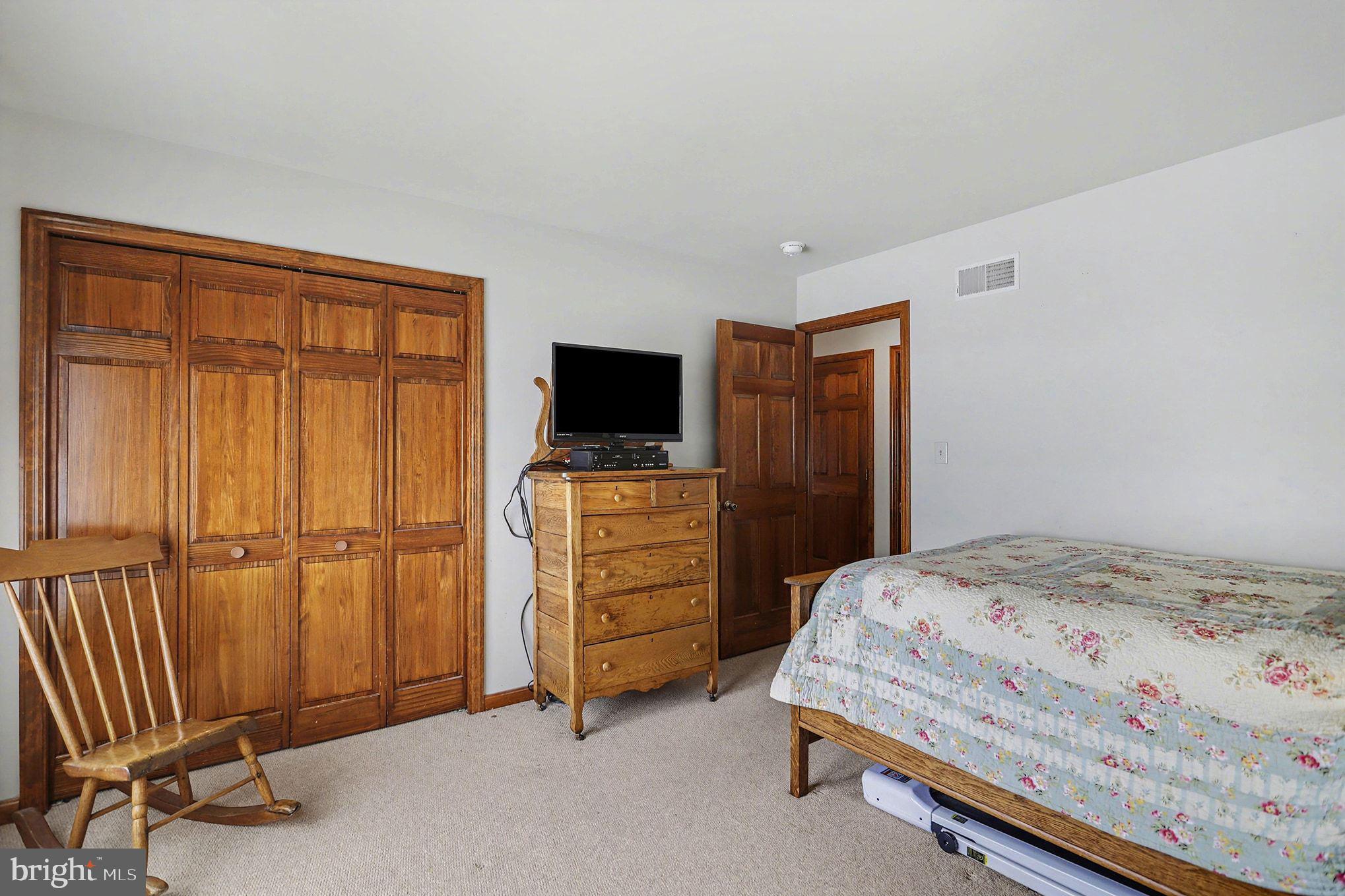 EAST EARL TWP - Residential