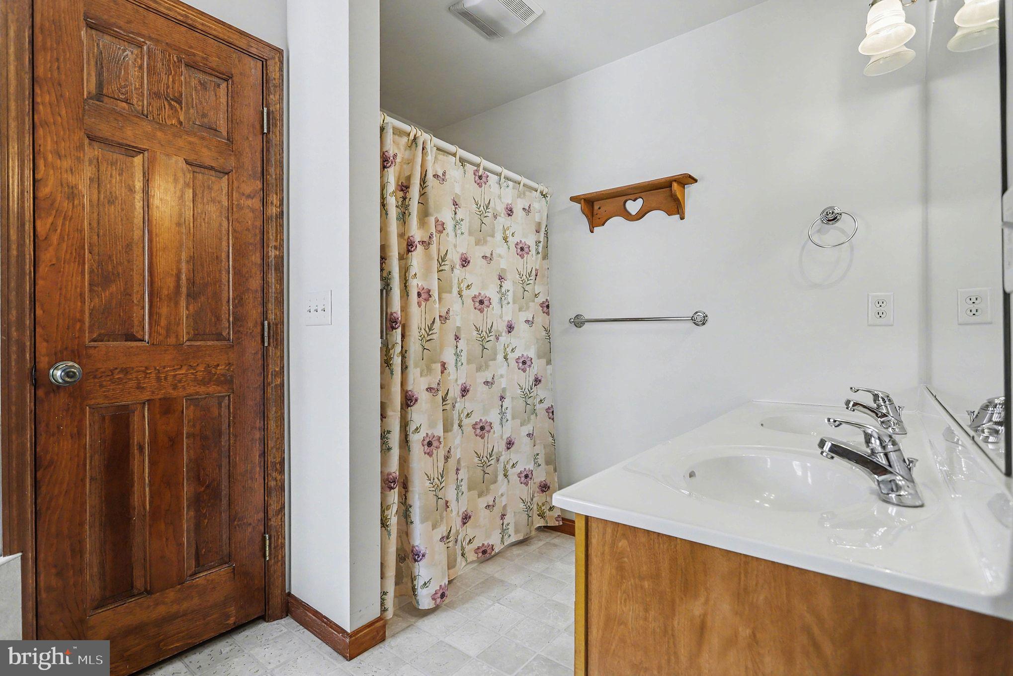 EAST EARL TWP - Residential