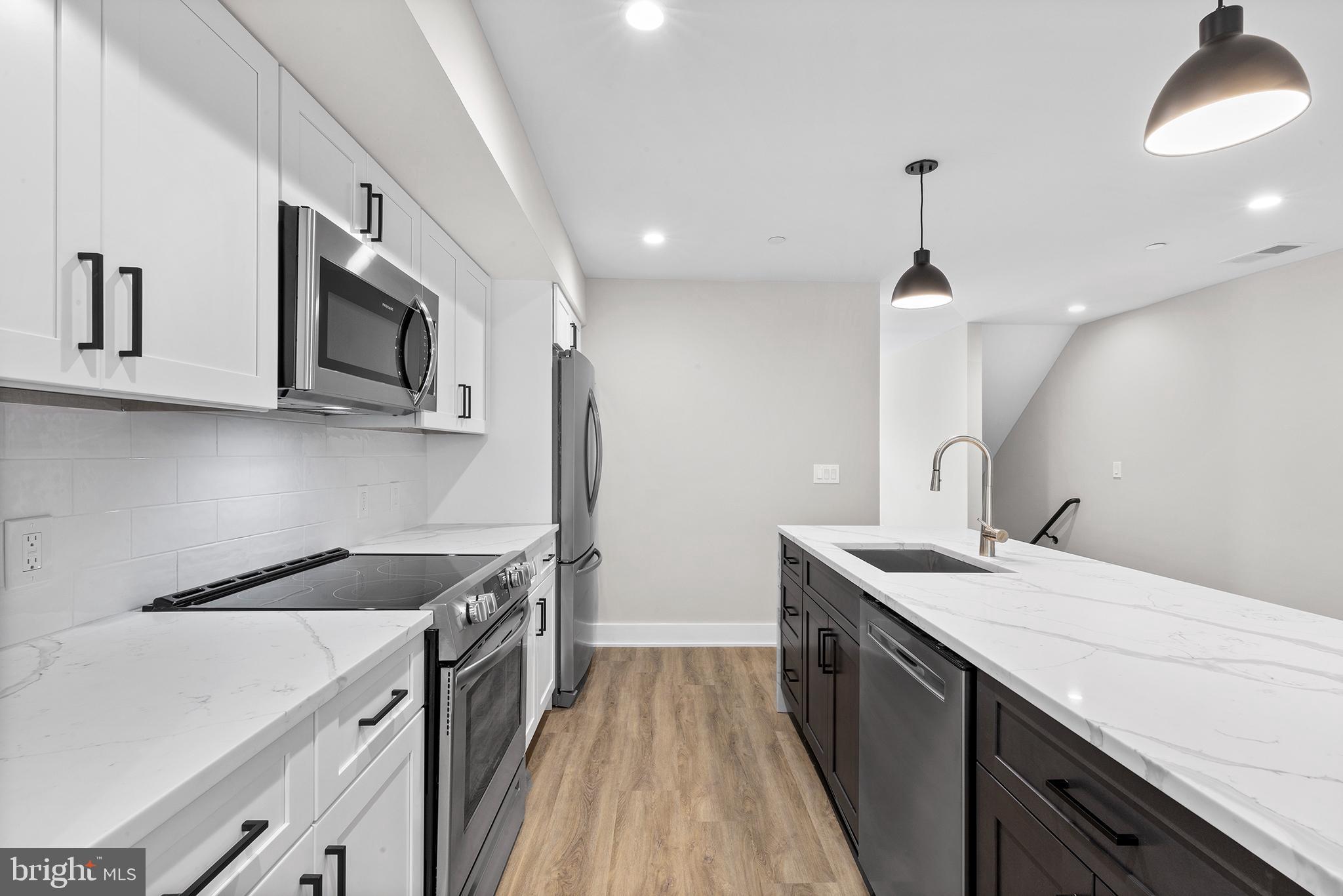 FITLER SQUARE - Residential Lease