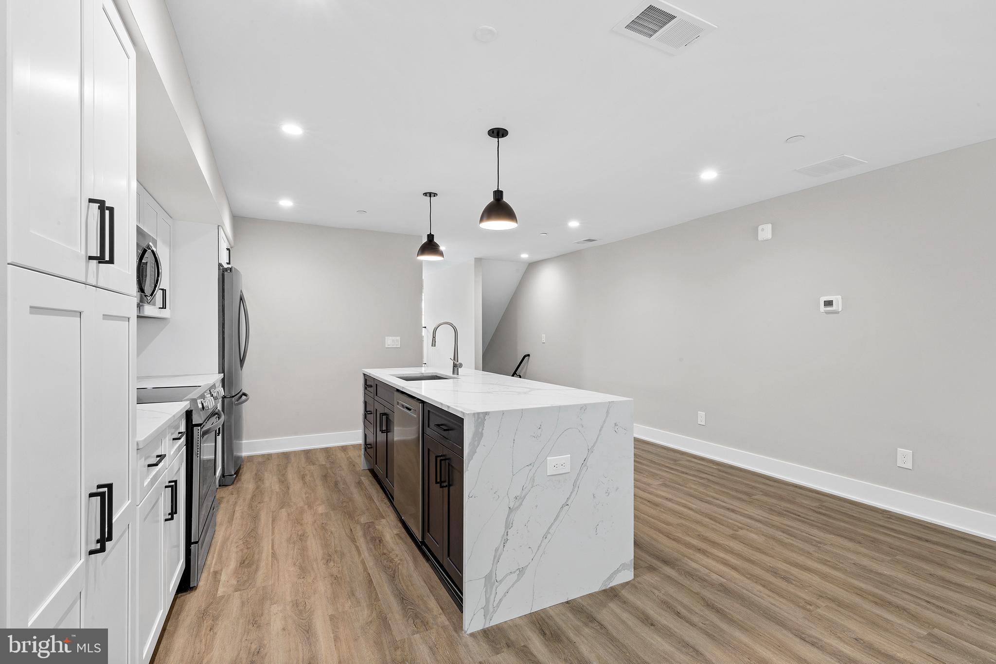 FITLER SQUARE - Residential Lease