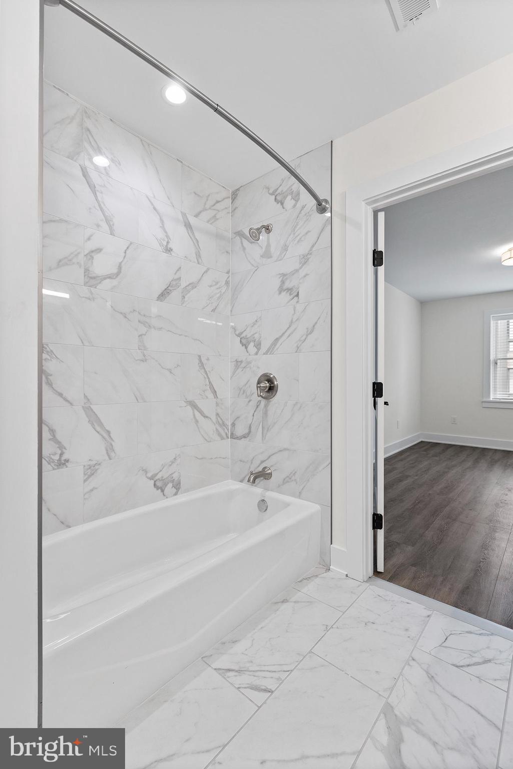 FITLER SQUARE - Residential Lease