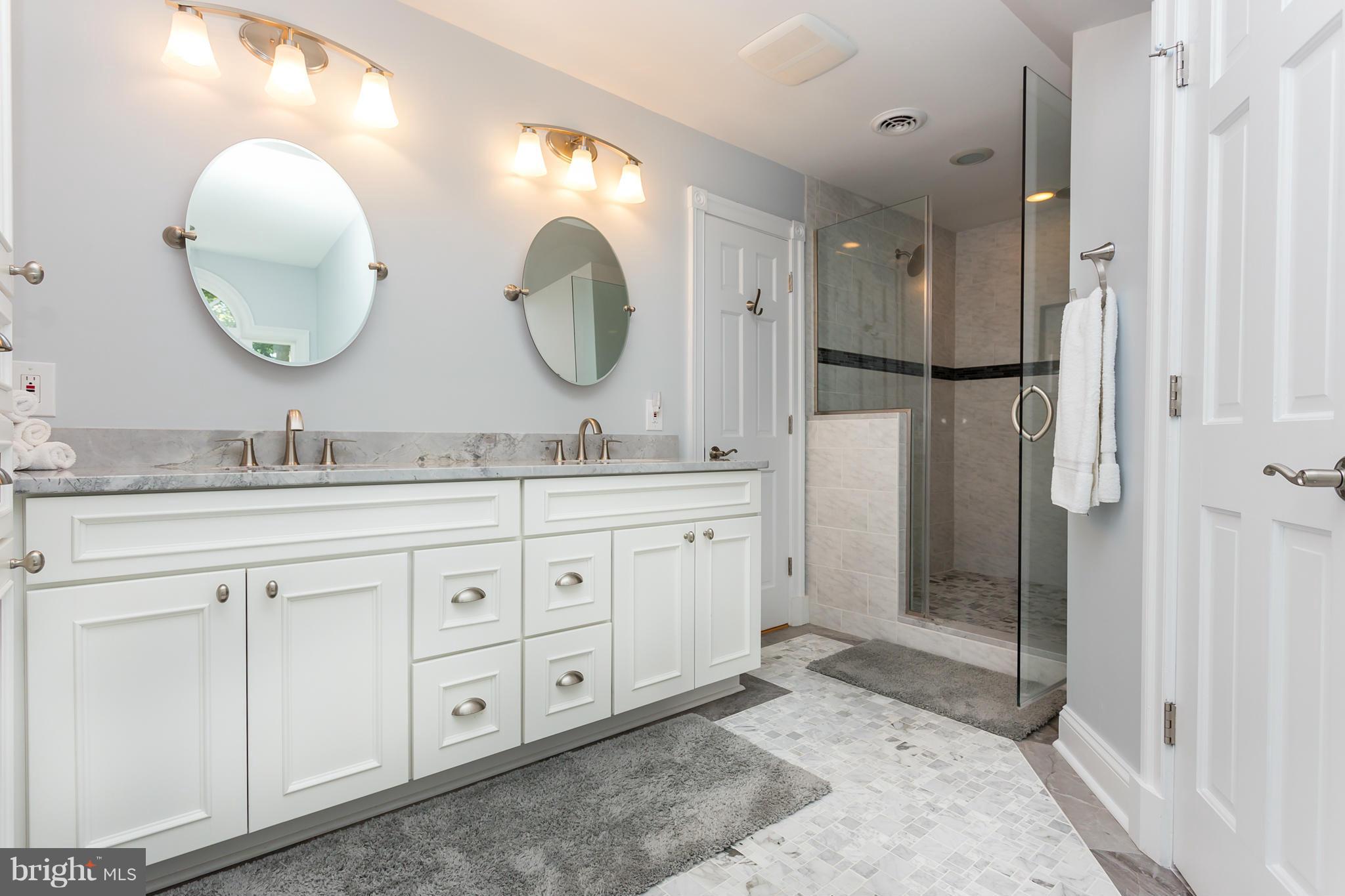 BLOOMSBURY - Residential