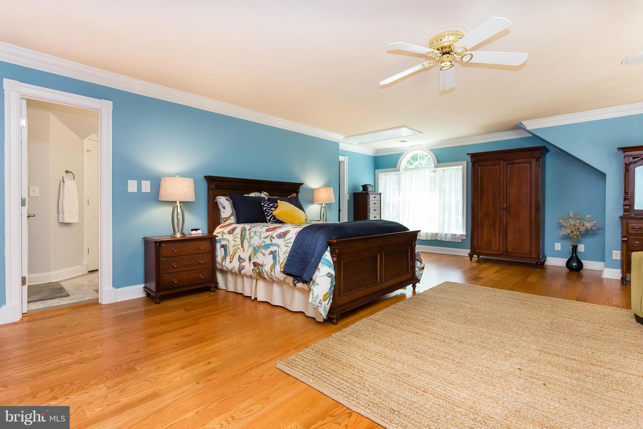 BLOOMSBURY - Residential