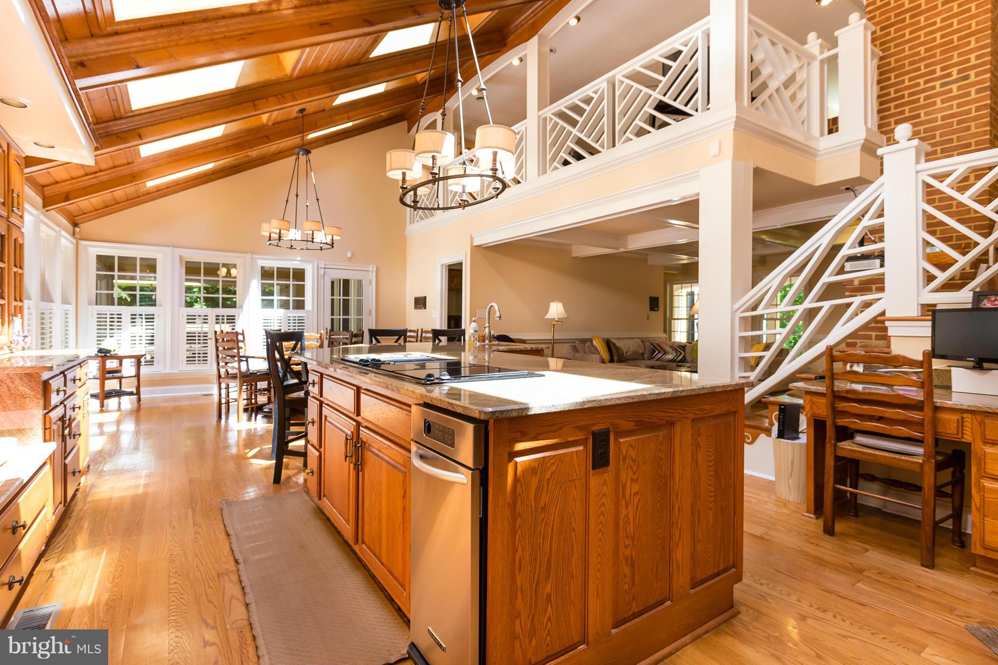 BLOOMSBURY - Residential