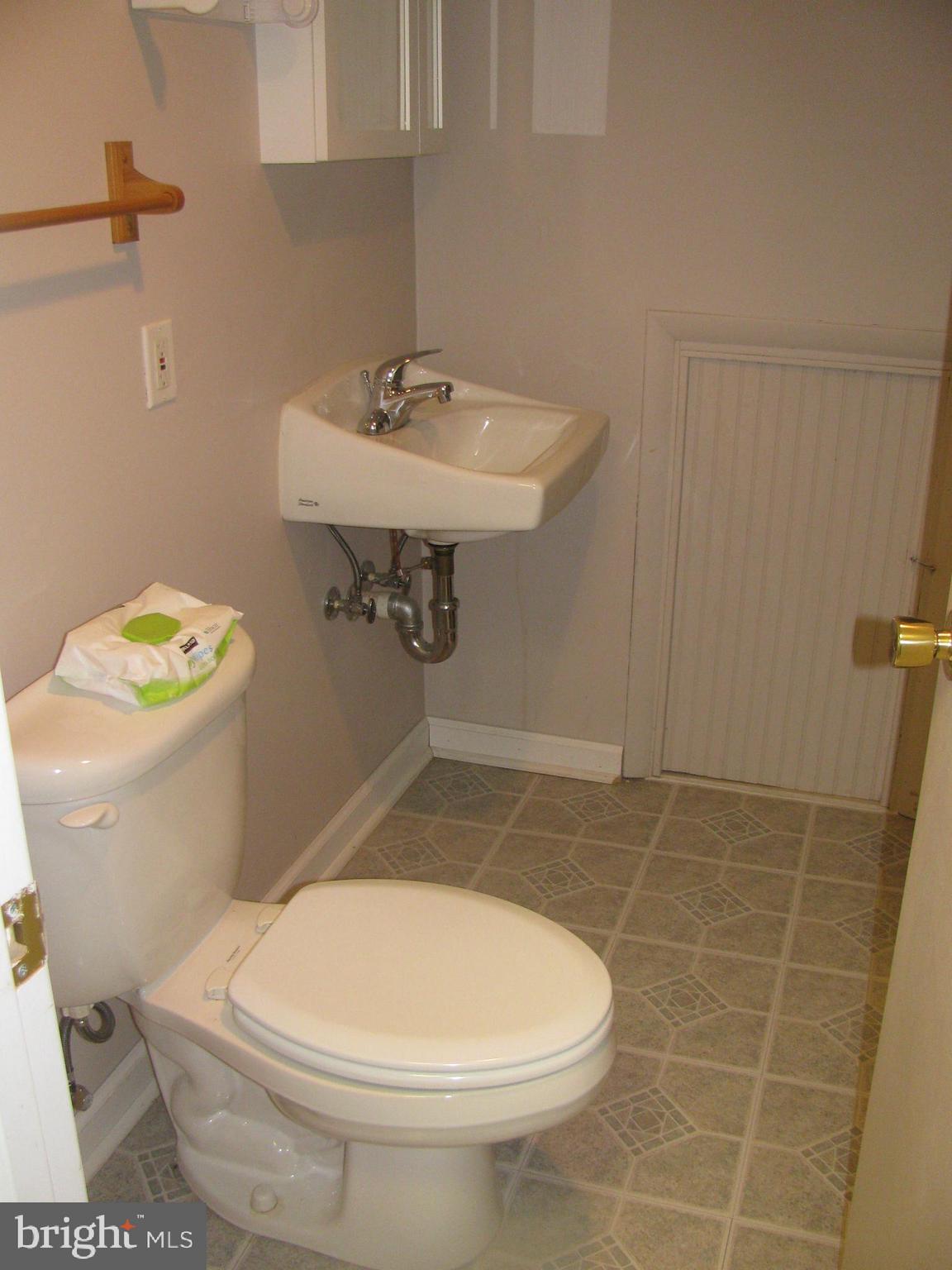 WAVERLY VILLAGE - Residential Lease