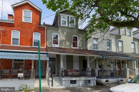 Photo of 713 N QUEEN ST, LANCASTER, PA 17603 (MLS # PALA2037528)