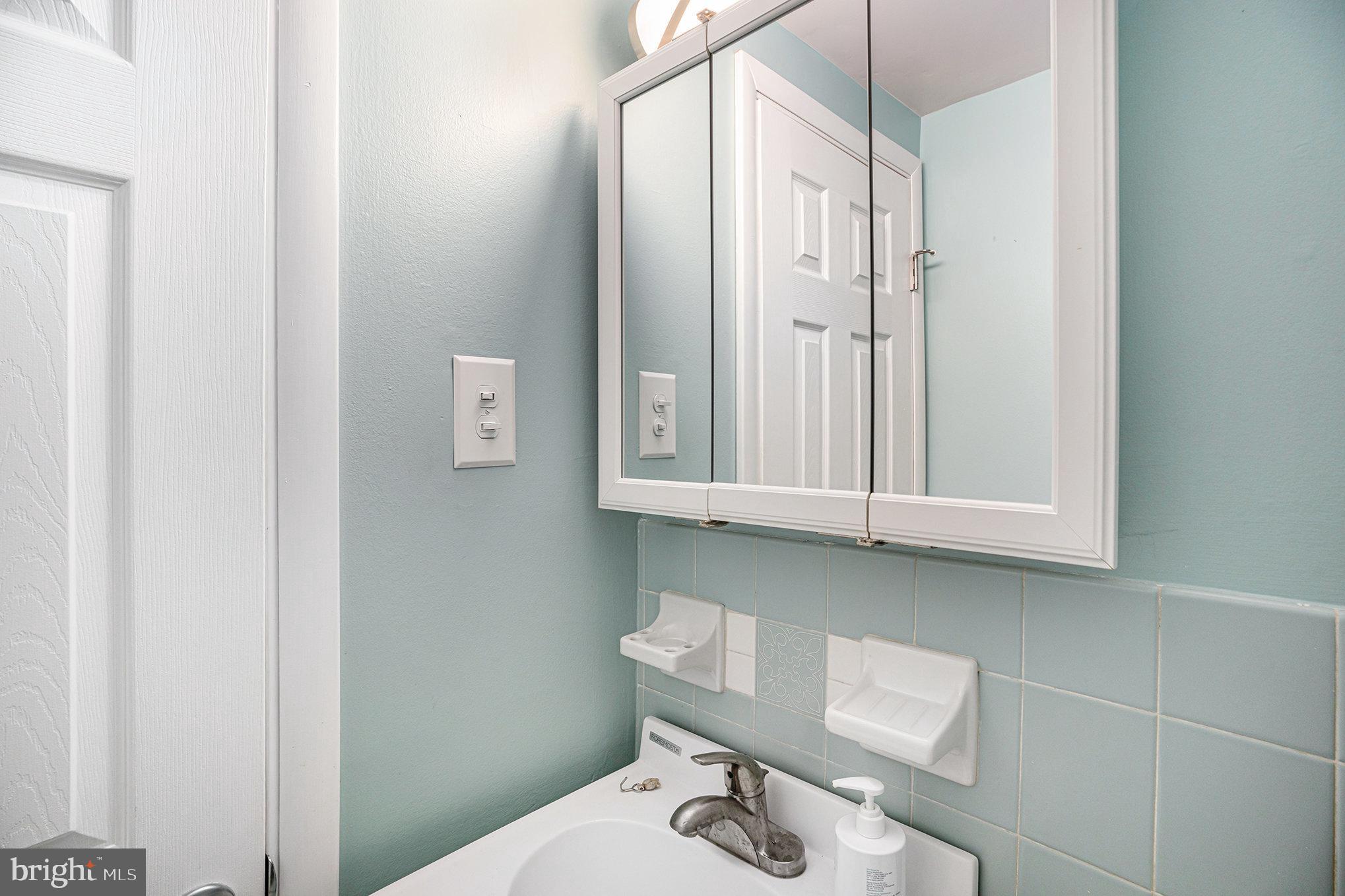 CHELTENHAM VIL - Residential