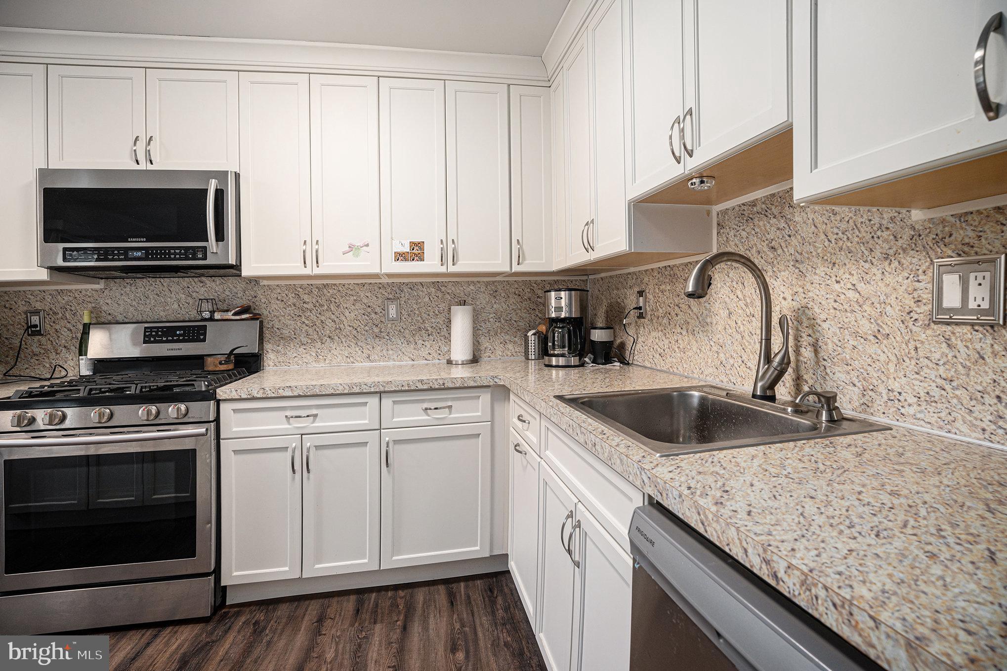 CHELTENHAM VIL - Residential