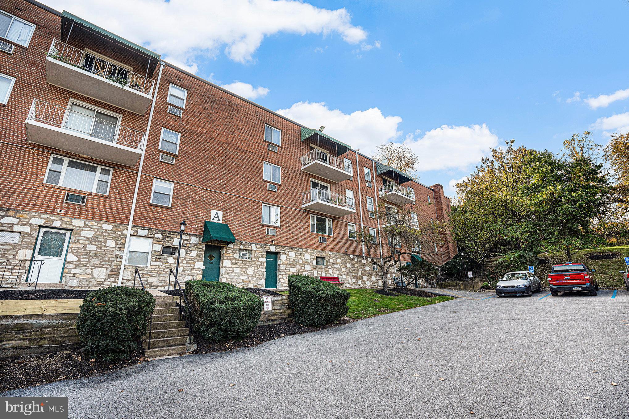 CHELTENHAM VIL - Residential