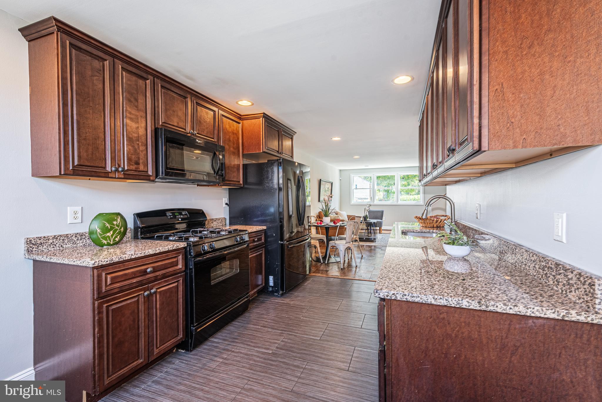 FRANKFORD - Residential