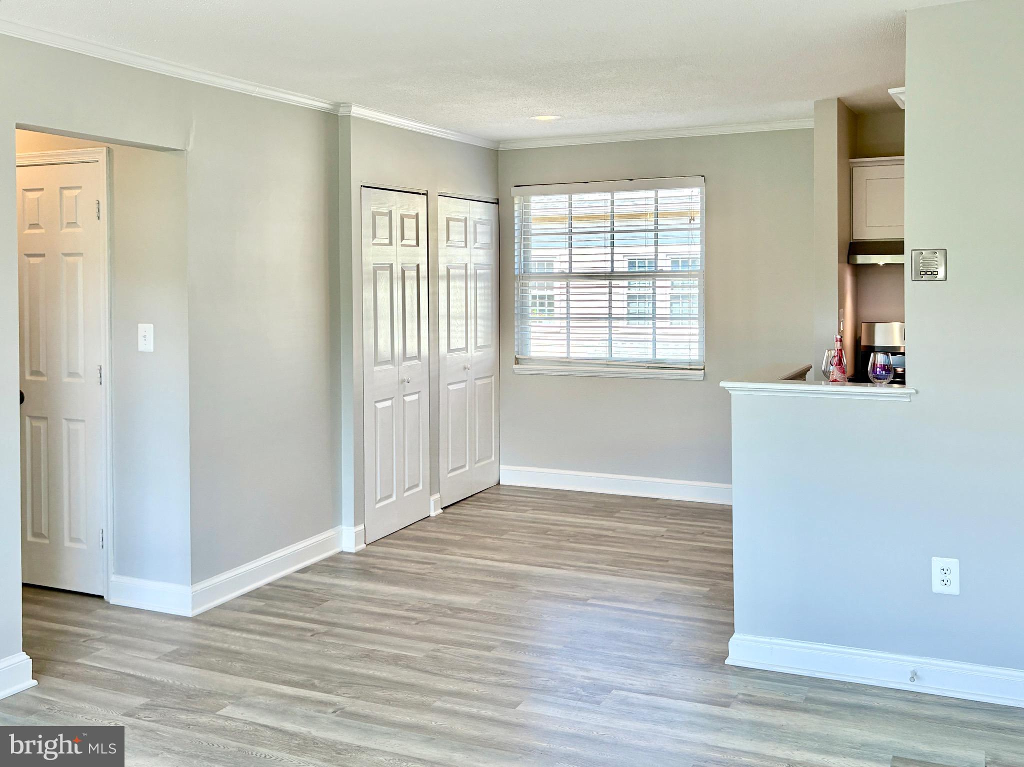 1708 W ABINGDON DRIVE 301
