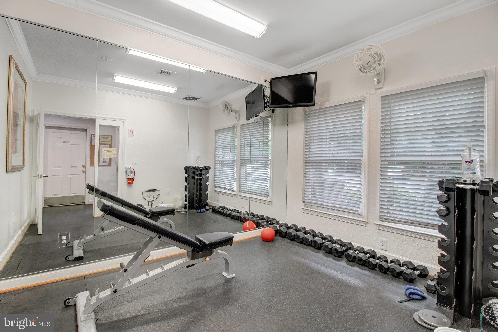 OAK PARK CONDO - Residential Lease