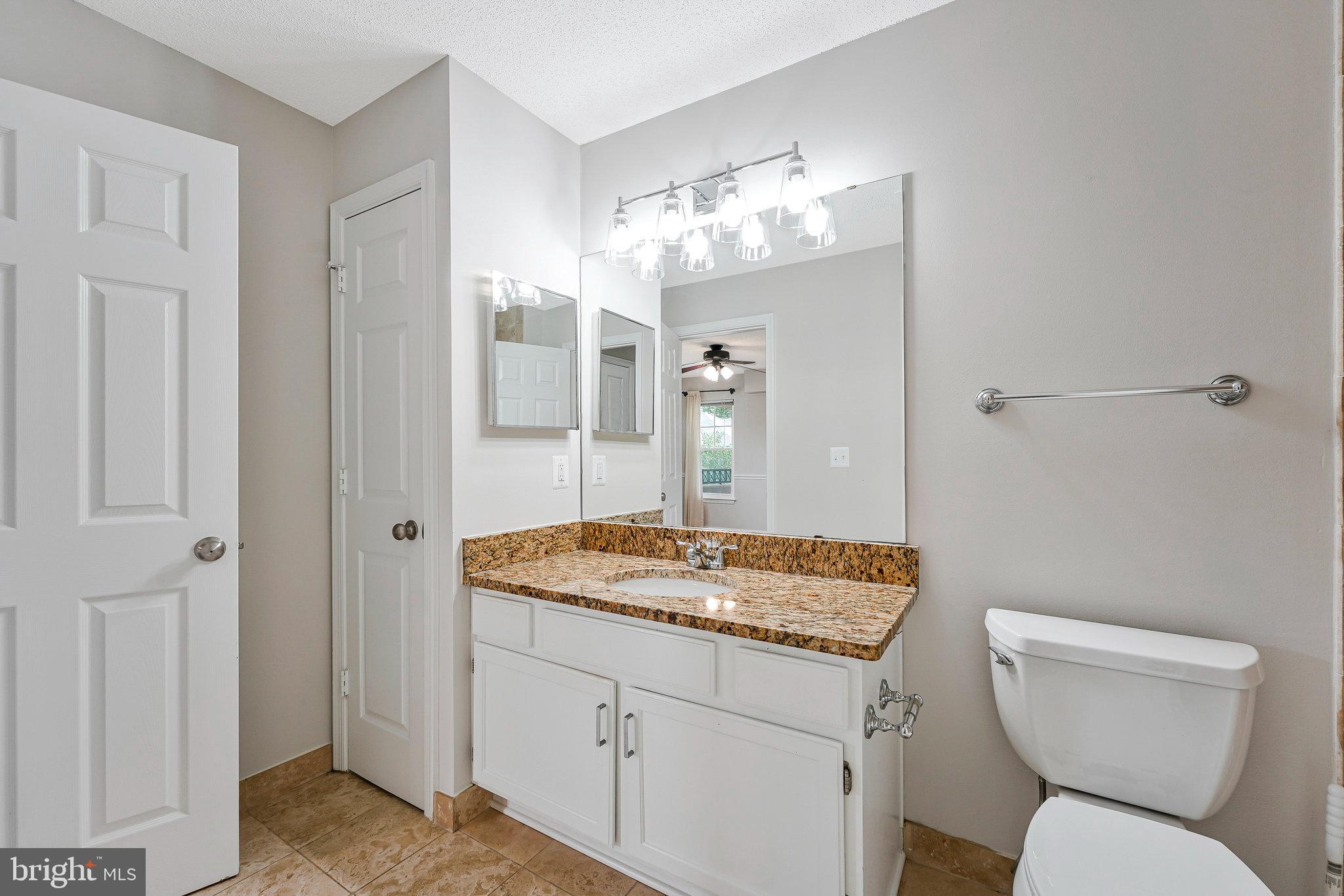 OAK PARK CONDO - Residential Lease