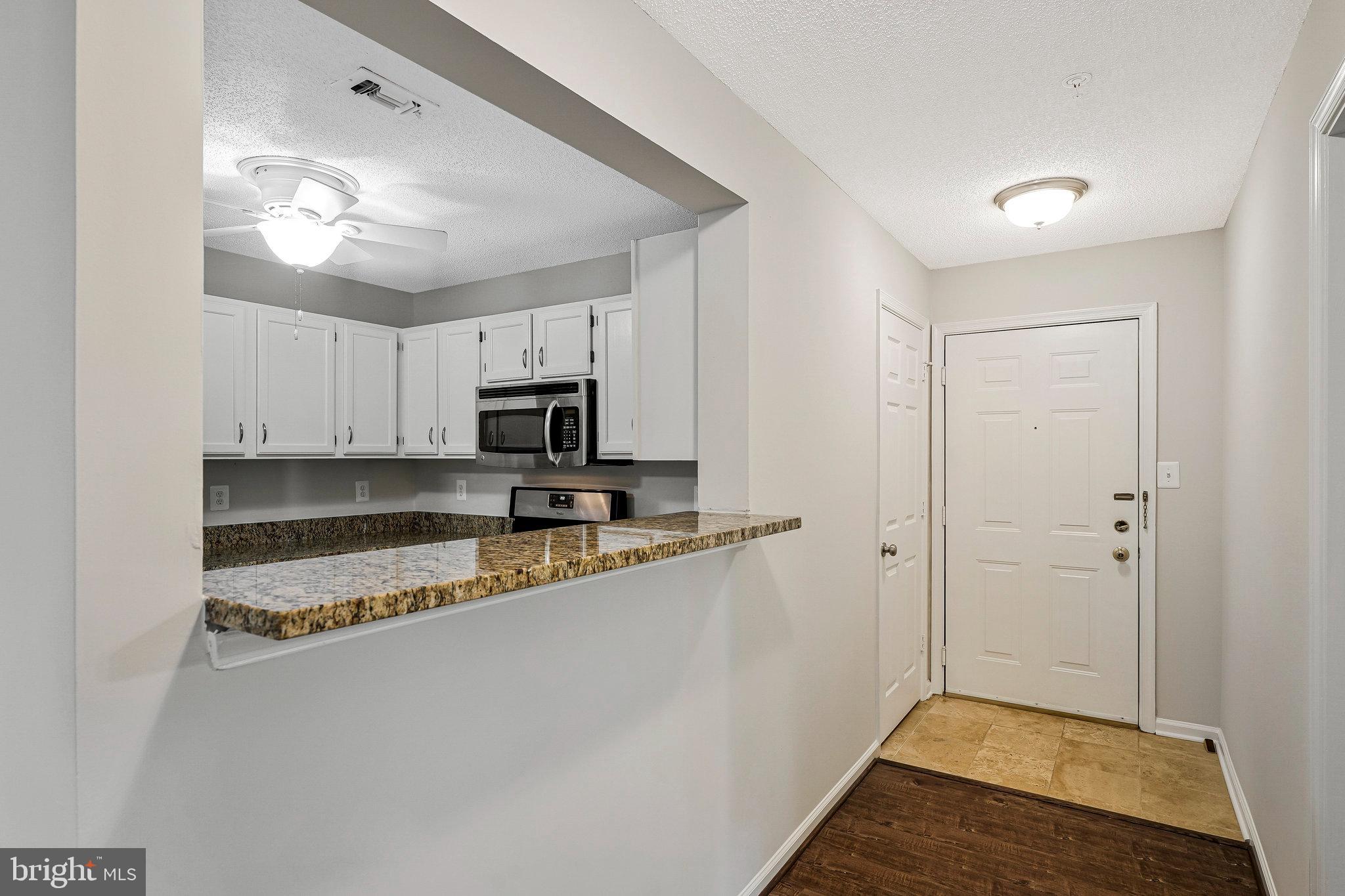 OAK PARK CONDO - Residential Lease