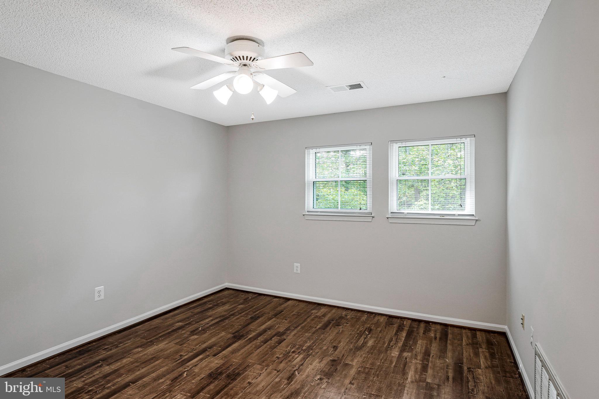 OAK PARK CONDO - Residential Lease